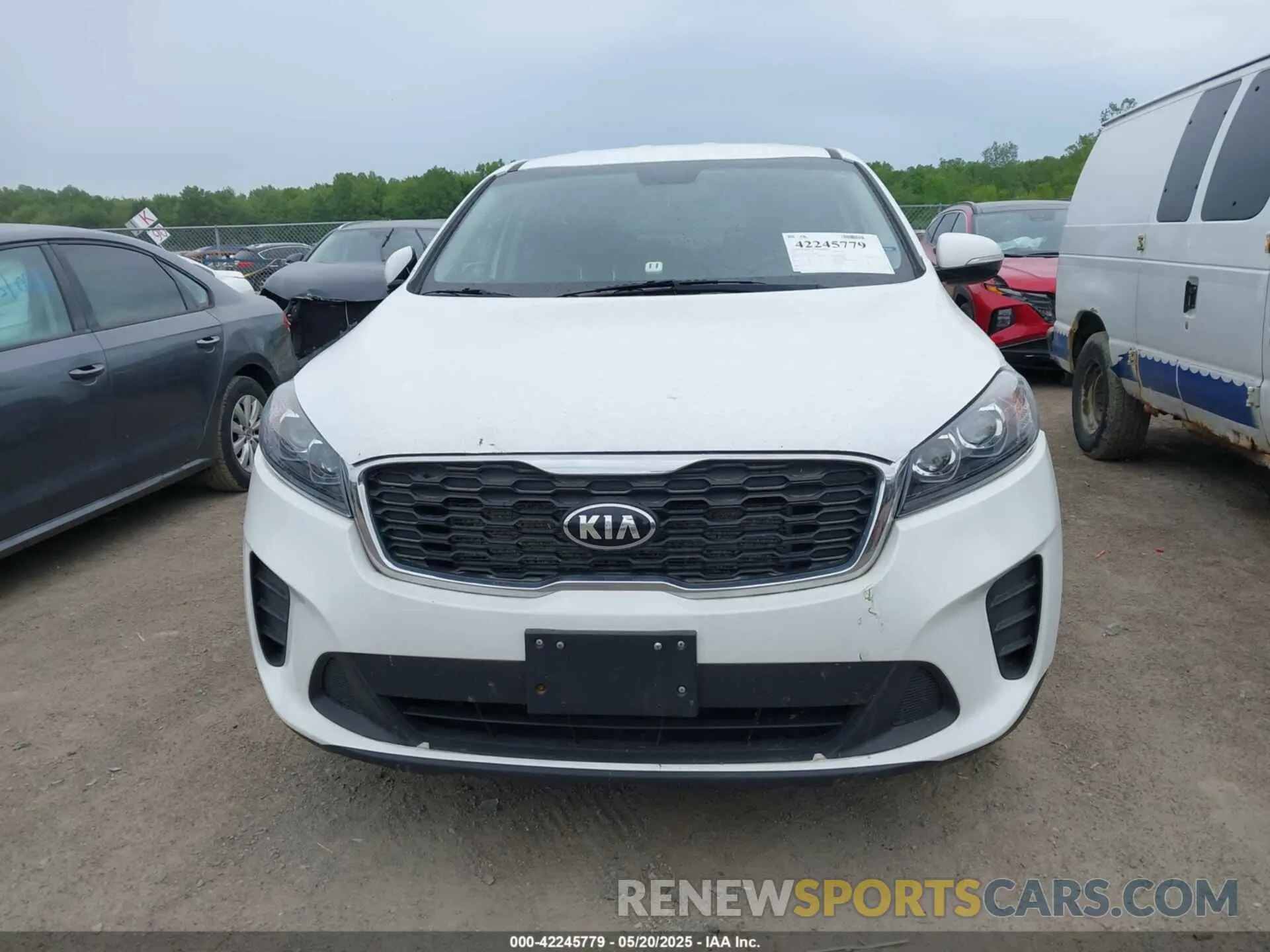 13 Photograph of a damaged car 5XYPG4A52LG620200 KIA SORENTO 2020