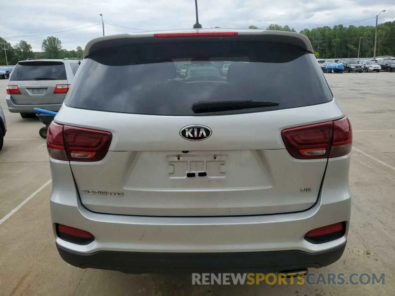 6 Photograph of a damaged car 5XYPG4A52LG620262 KIA SORENTO 2020