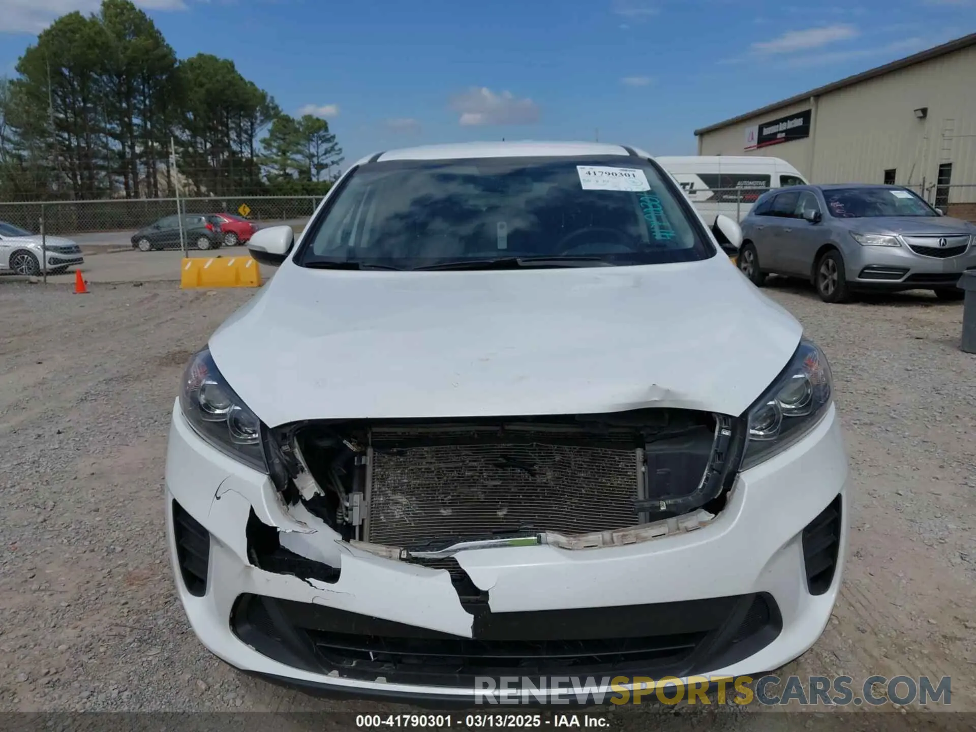 6 Photograph of a damaged car 5XYPG4A52LG622321 KIA SORENTO 2020