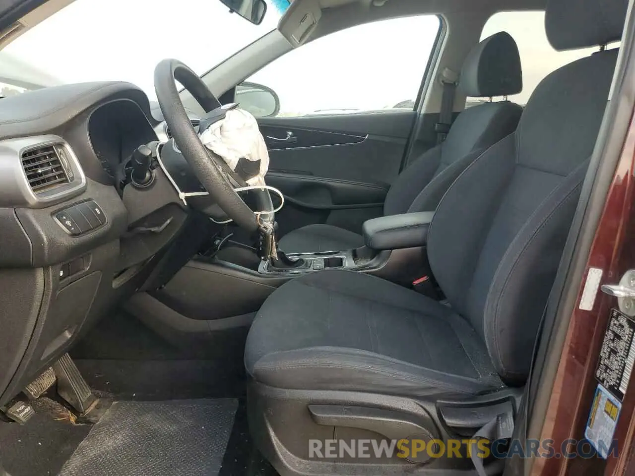 7 Photograph of a damaged car 5XYPG4A53LG622408 KIA SORENTO 2020