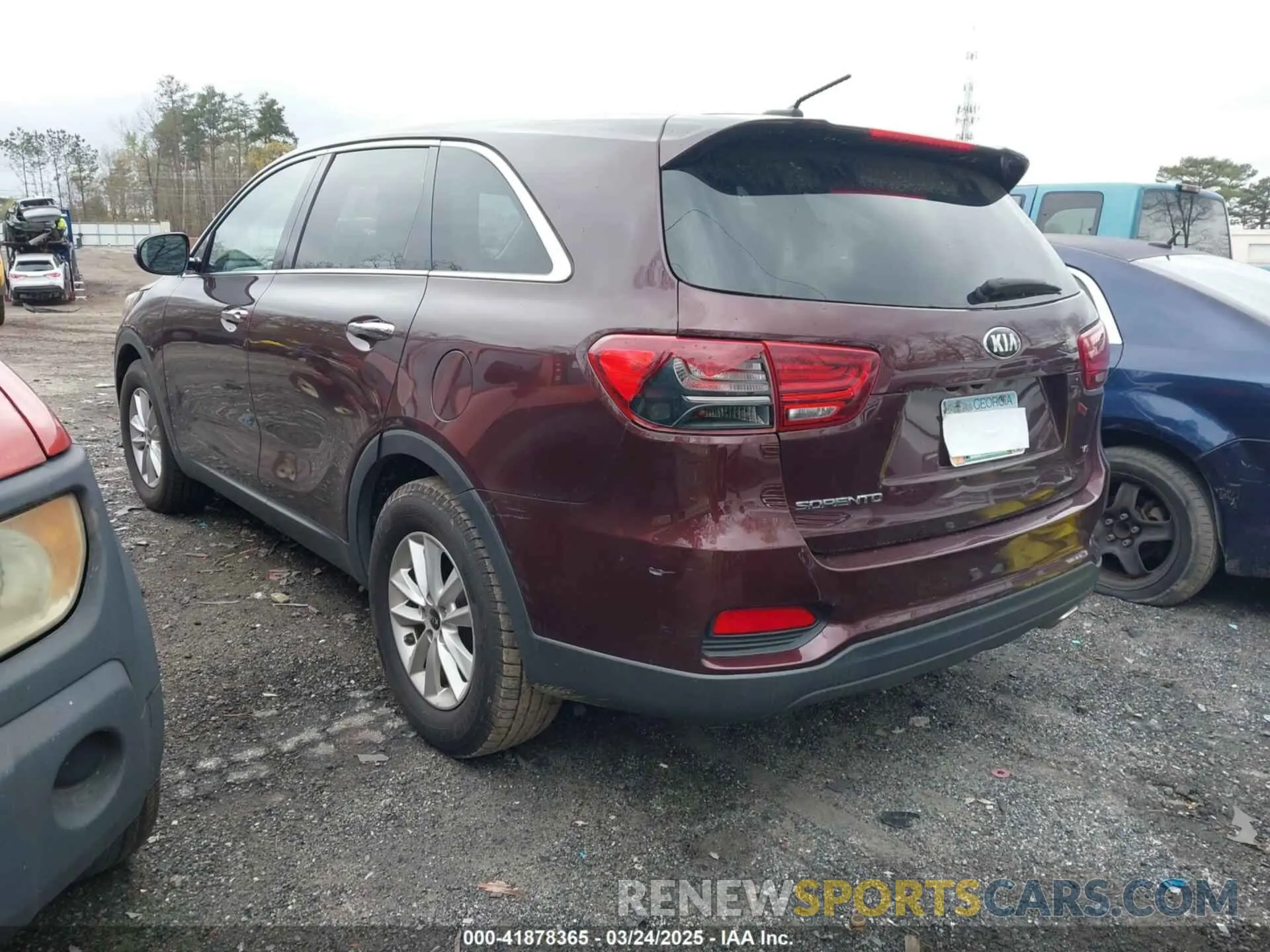 3 Photograph of a damaged car 5XYPG4A53LG632551 KIA SORENTO 2020