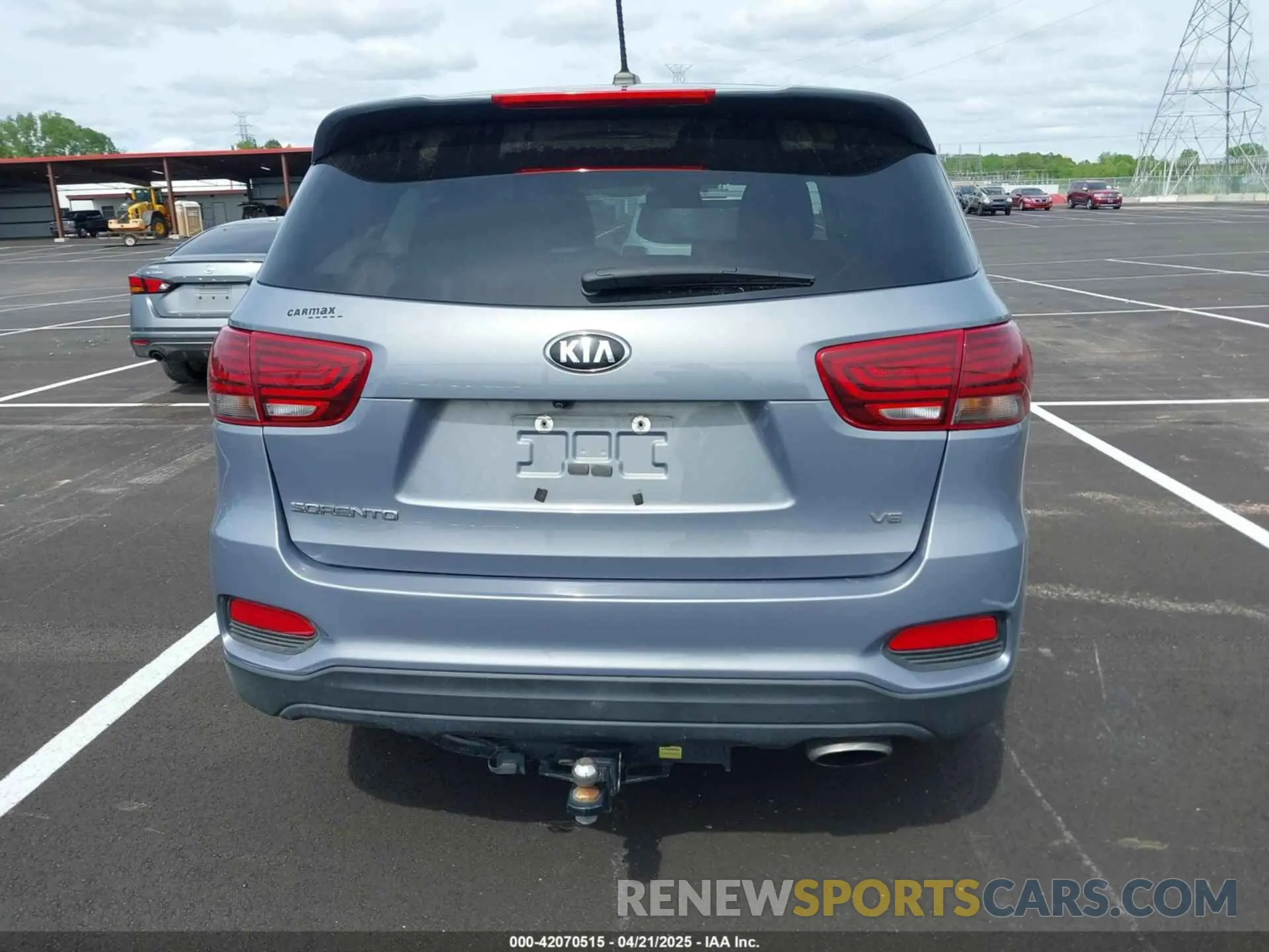 16 Photograph of a damaged car 5XYPG4A53LG675755 KIA SORENTO 2020