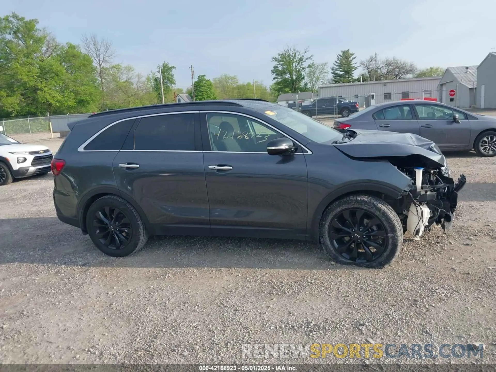 13 Photograph of a damaged car 5XYPG4A54LG706009 KIA SORENTO 2020
