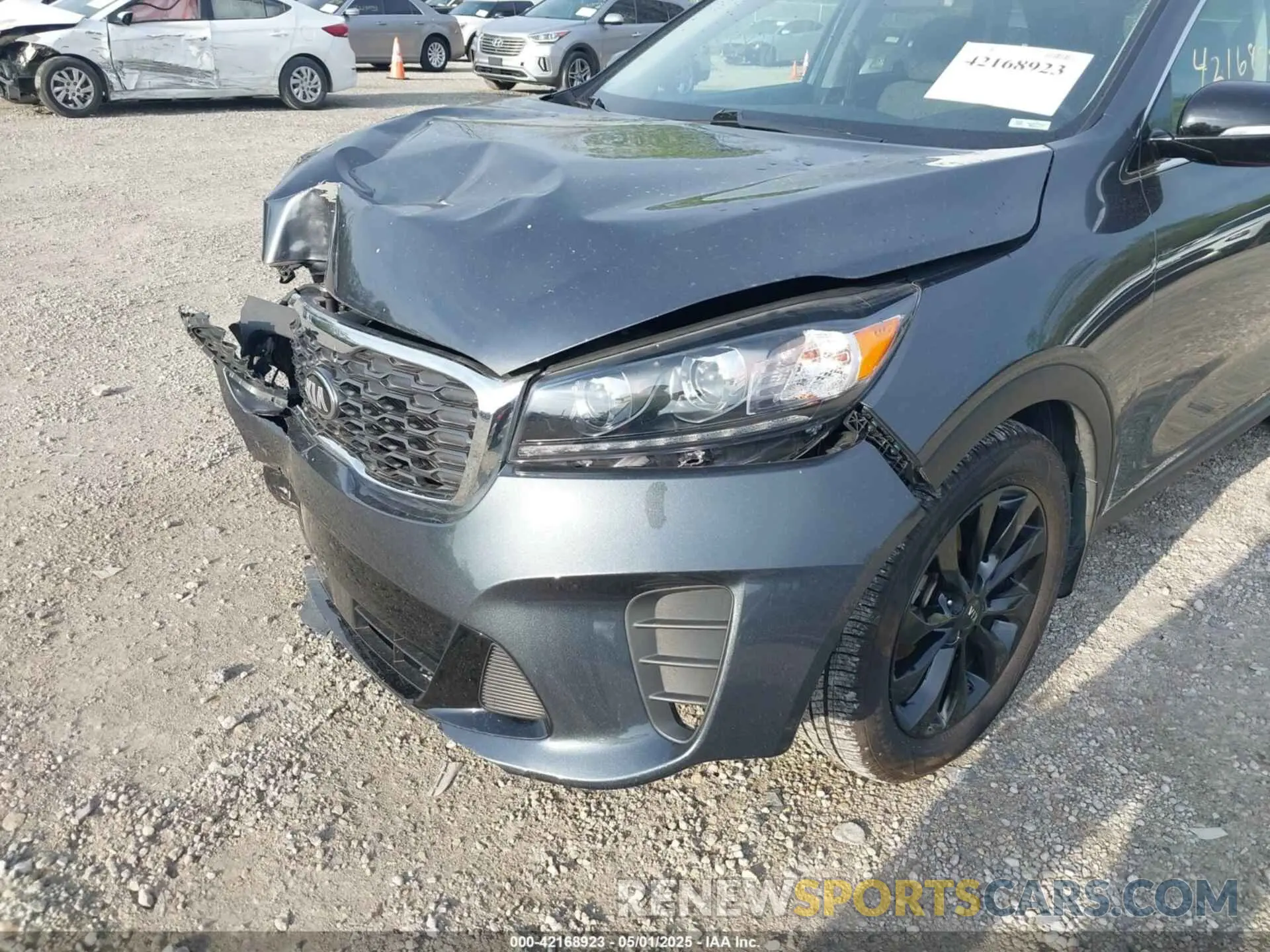 17 Photograph of a damaged car 5XYPG4A54LG706009 KIA SORENTO 2020