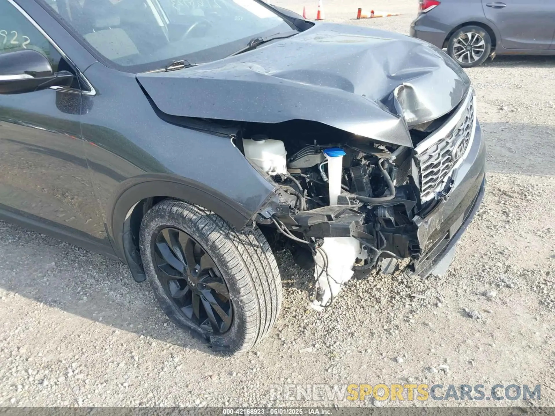 18 Photograph of a damaged car 5XYPG4A54LG706009 KIA SORENTO 2020