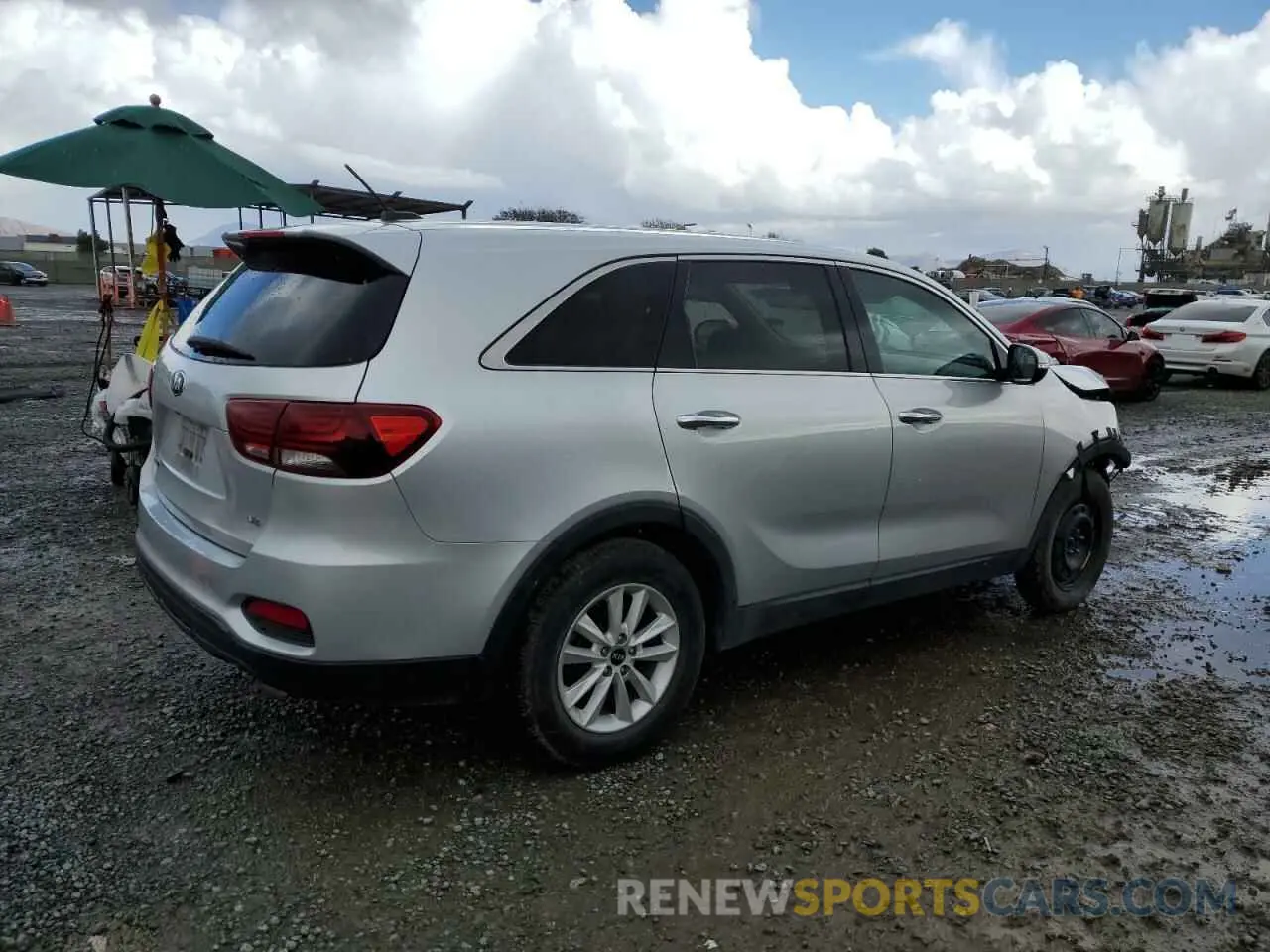 3 Photograph of a damaged car 5XYPG4A55LG631868 KIA SORENTO 2020