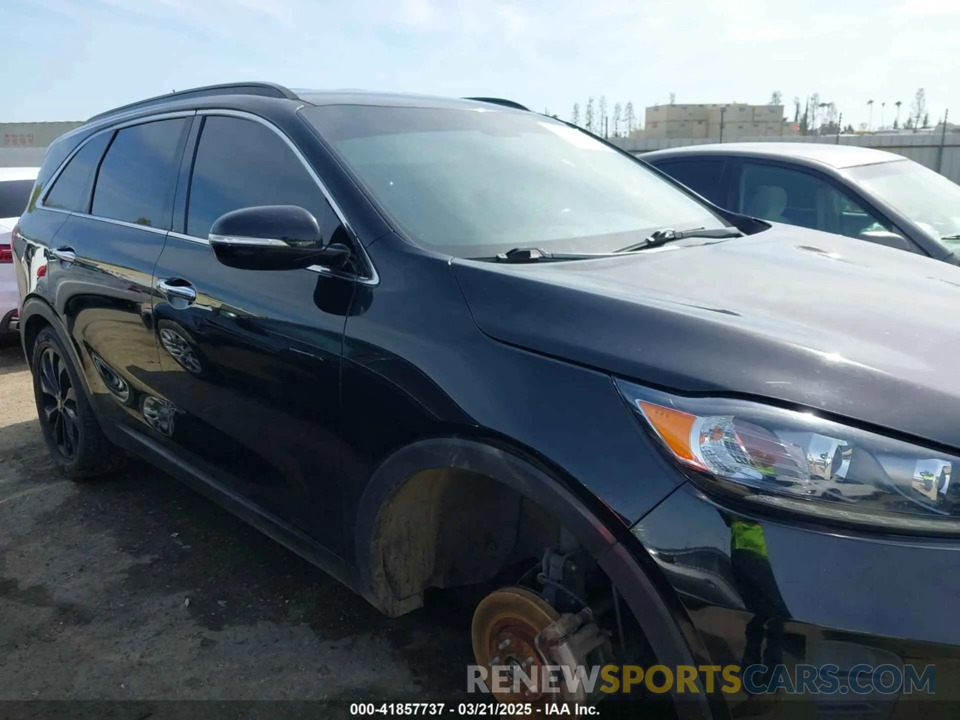 12 Photograph of a damaged car 5XYPG4A55LG695893 KIA SORENTO 2020