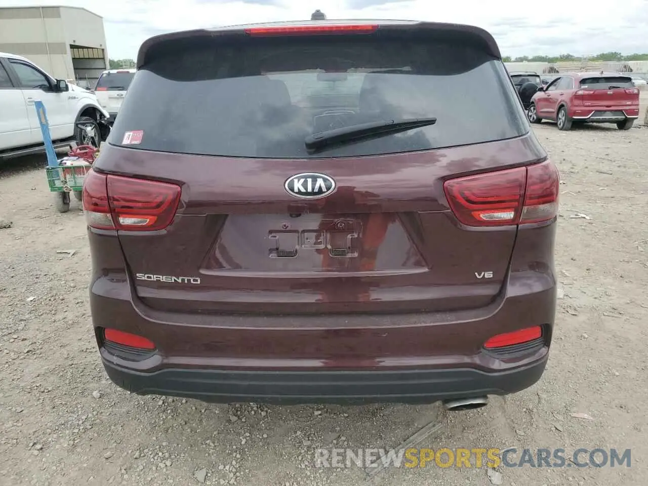 6 Photograph of a damaged car 5XYPG4A56LG615016 KIA SORENTO 2020