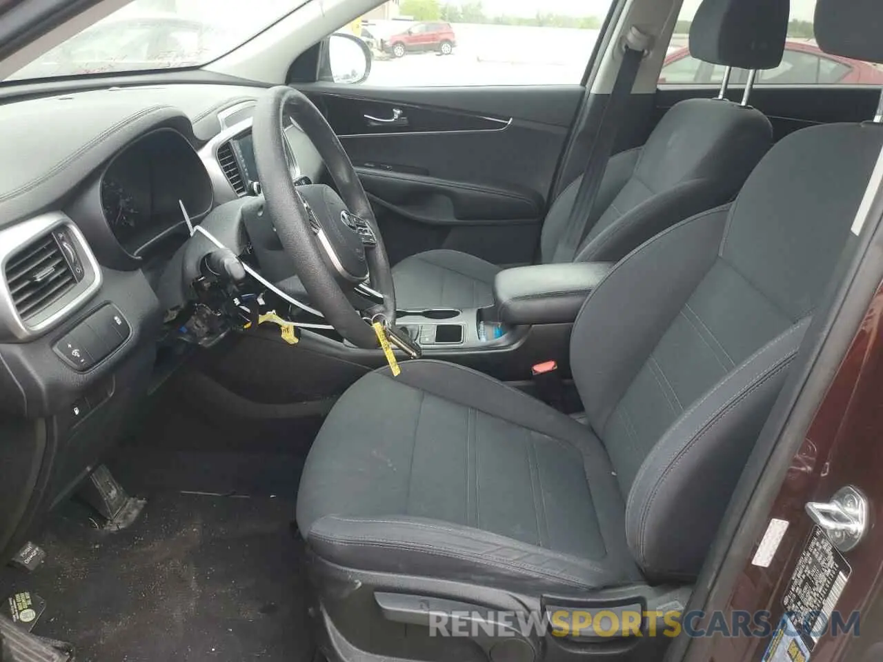 7 Photograph of a damaged car 5XYPG4A56LG615016 KIA SORENTO 2020