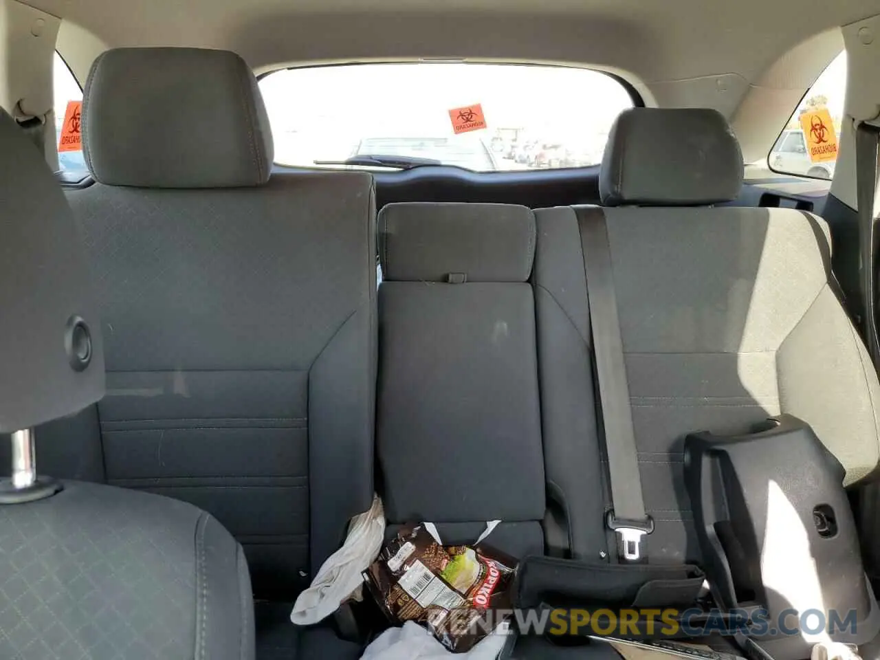 10 Photograph of a damaged car 5XYPG4A56LG617820 KIA SORENTO 2020