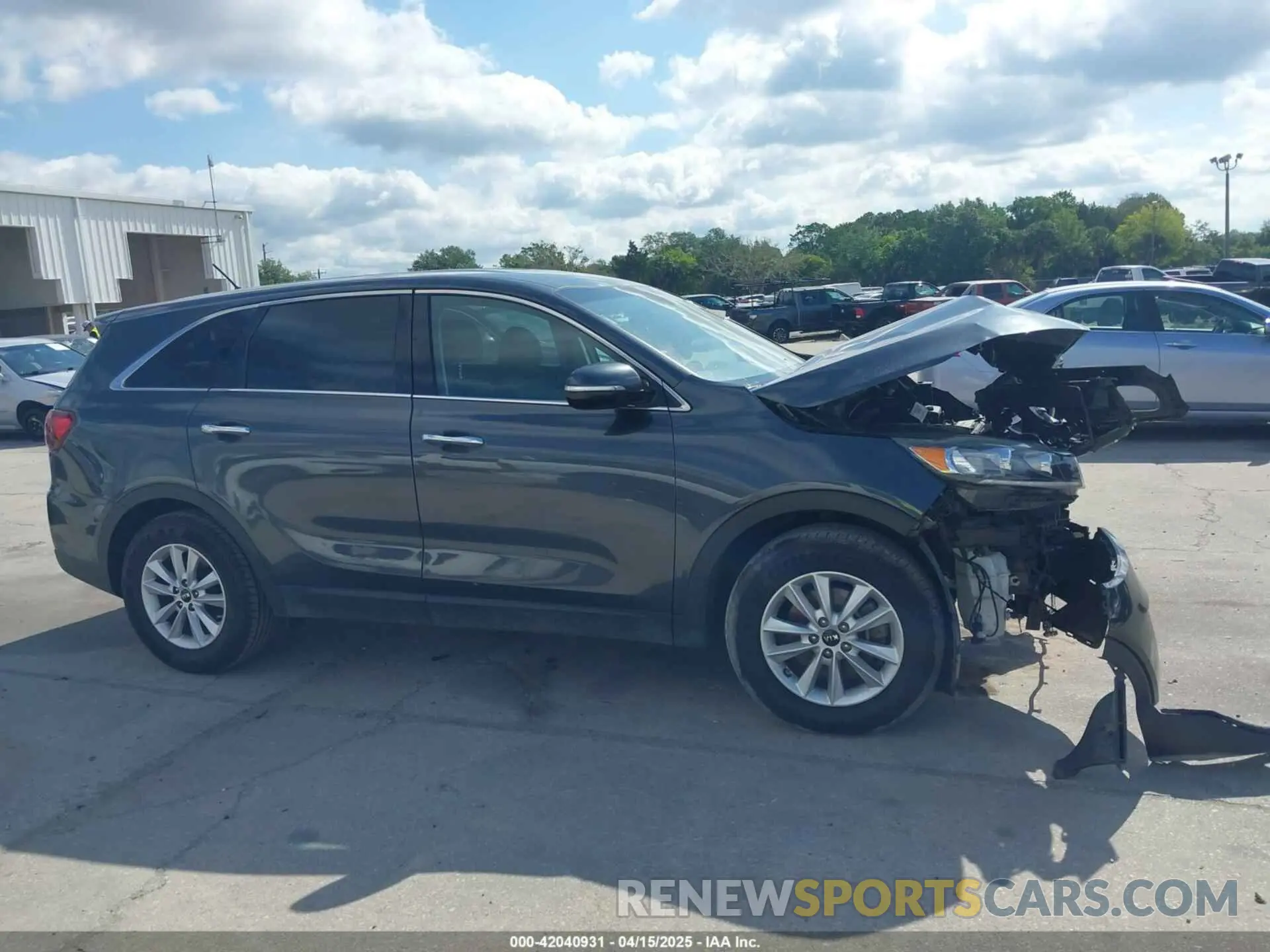 14 Photograph of a damaged car 5XYPG4A56LG622631 KIA SORENTO 2020