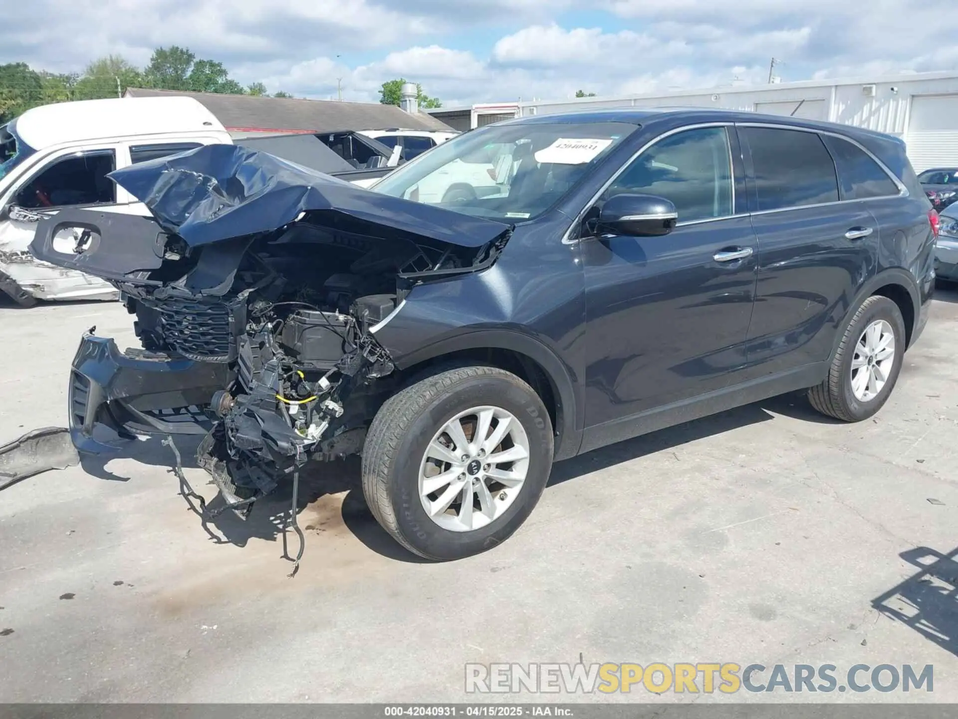2 Photograph of a damaged car 5XYPG4A56LG622631 KIA SORENTO 2020