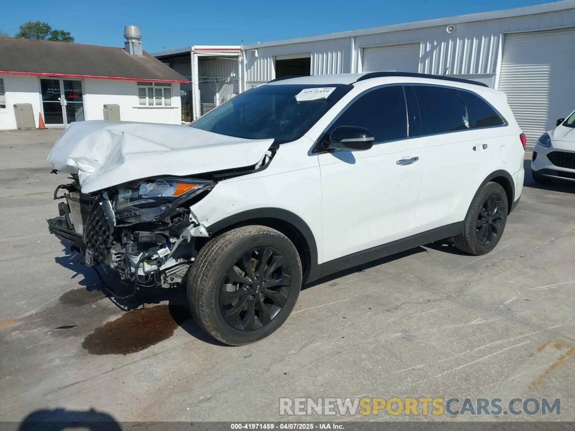 2 Photograph of a damaged car 5XYPG4A56LG655600 KIA SORENTO 2020