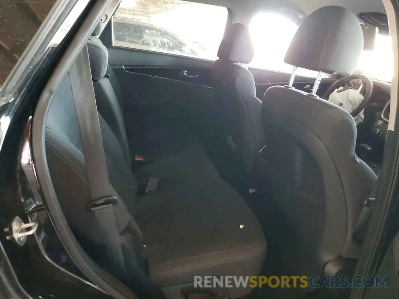 11 Photograph of a damaged car 5XYPG4A57LG615123 KIA SORENTO 2020