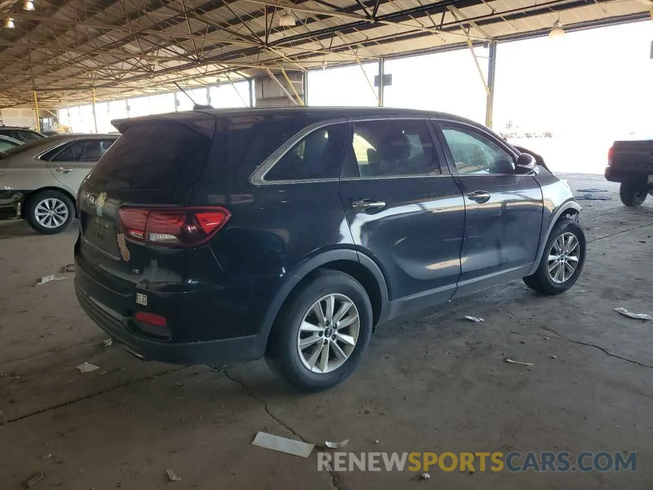 3 Photograph of a damaged car 5XYPG4A57LG615123 KIA SORENTO 2020