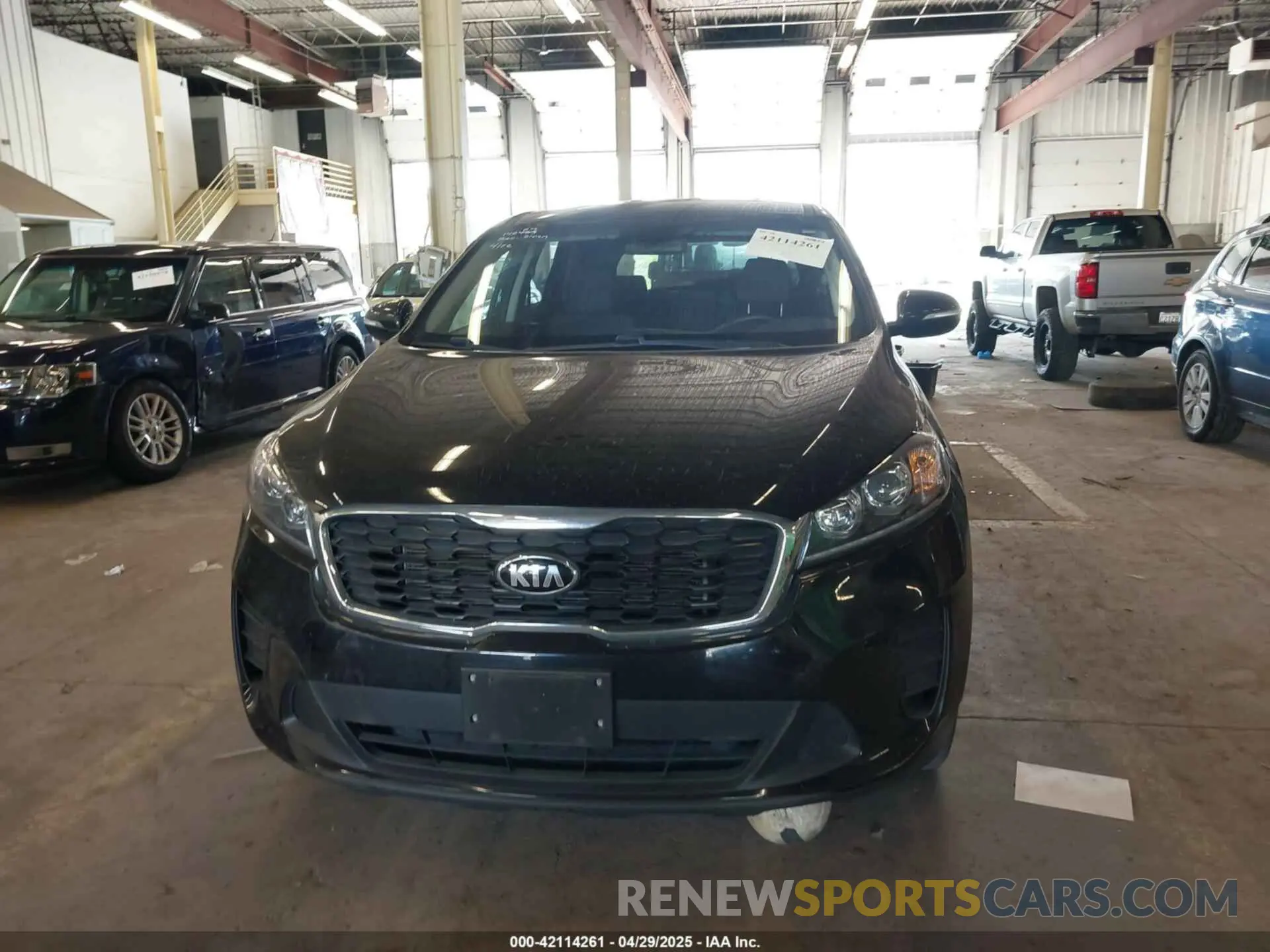 11 Photograph of a damaged car 5XYPG4A57LG620659 KIA SORENTO 2020