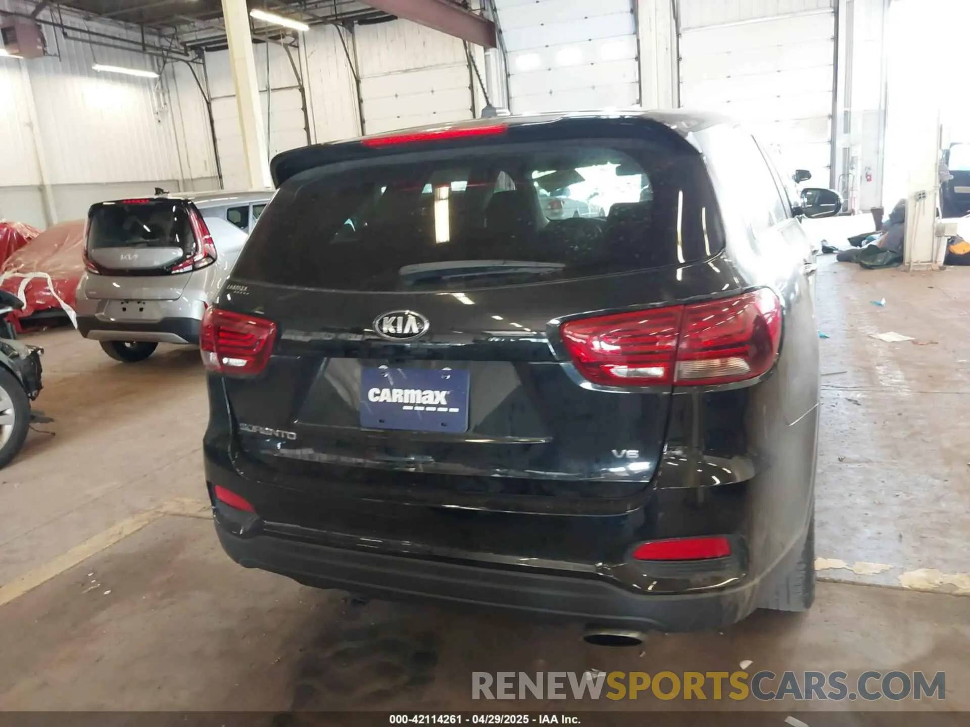 15 Photograph of a damaged car 5XYPG4A57LG620659 KIA SORENTO 2020