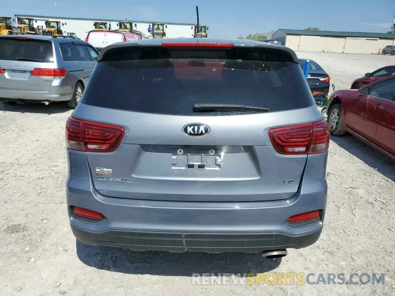 6 Photograph of a damaged car 5XYPG4A57LG620984 KIA SORENTO 2020