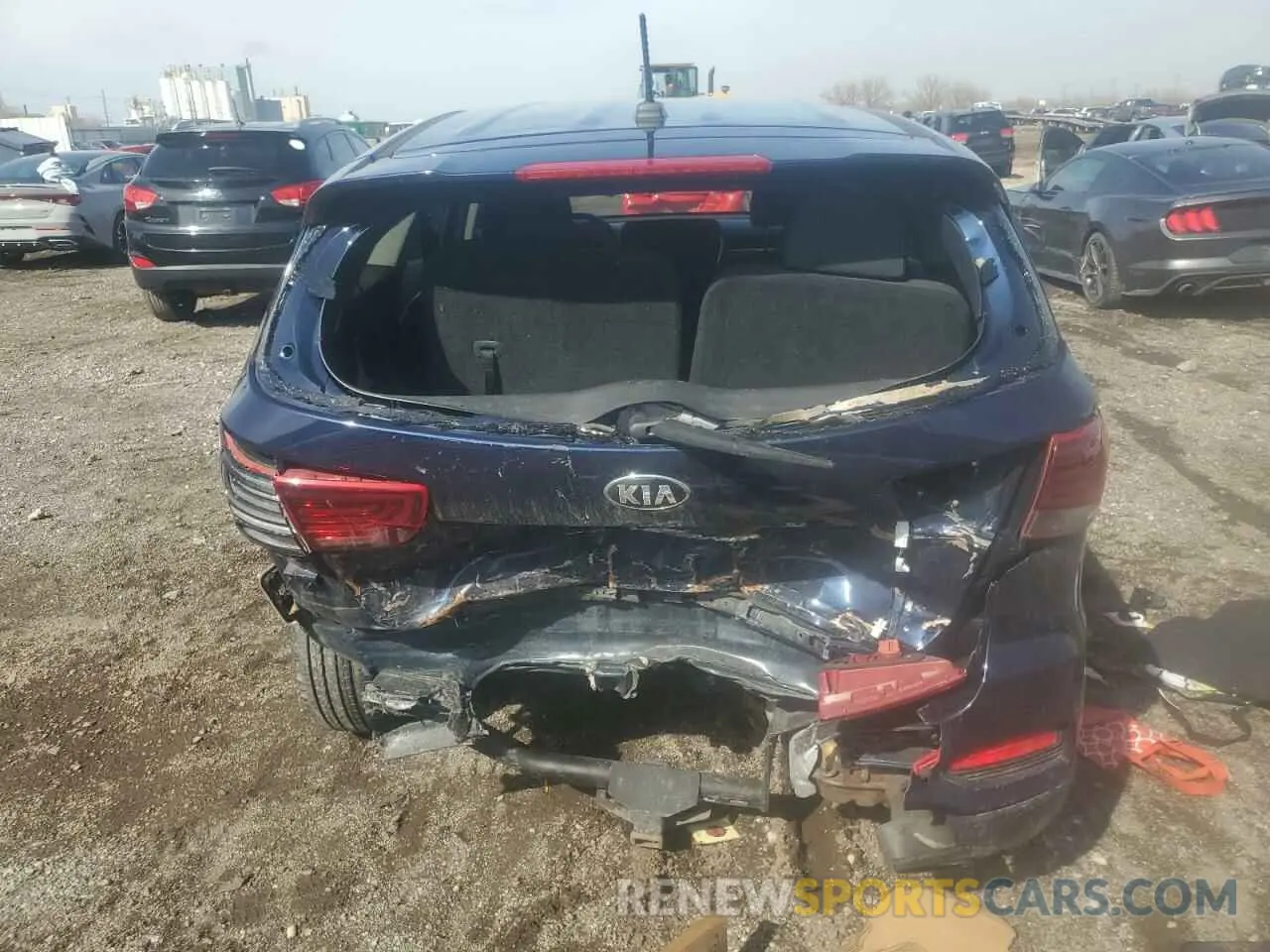 6 Photograph of a damaged car 5XYPG4A57LG625005 KIA SORENTO 2020