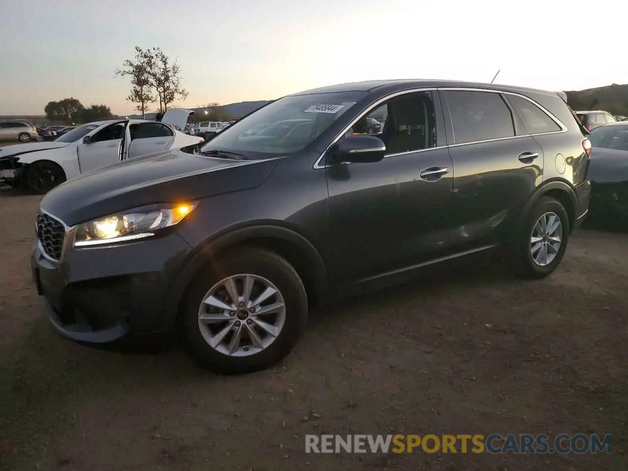 1 Photograph of a damaged car 5XYPG4A57LG628745 KIA SORENTO 2020