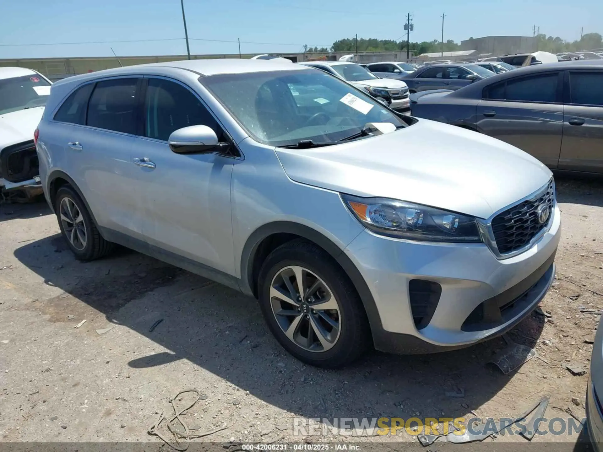 1 Photograph of a damaged car 5XYPG4A58LG669899 KIA SORENTO 2020
