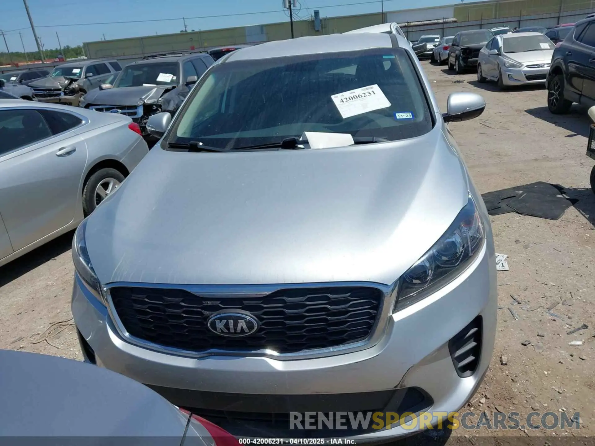 12 Photograph of a damaged car 5XYPG4A58LG669899 KIA SORENTO 2020