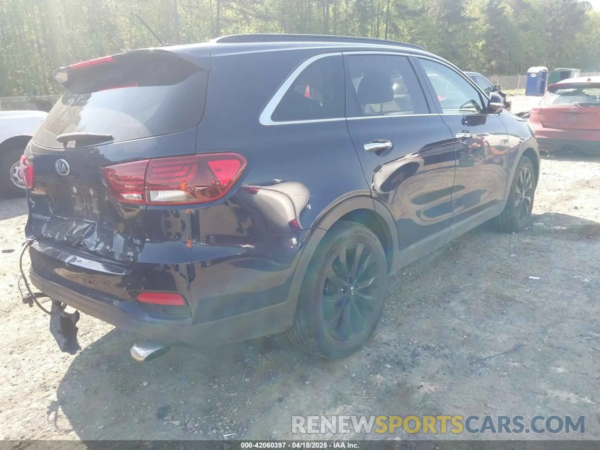2 Photograph of a damaged car 5XYPG4A58LG695161 KIA SORENTO 2020