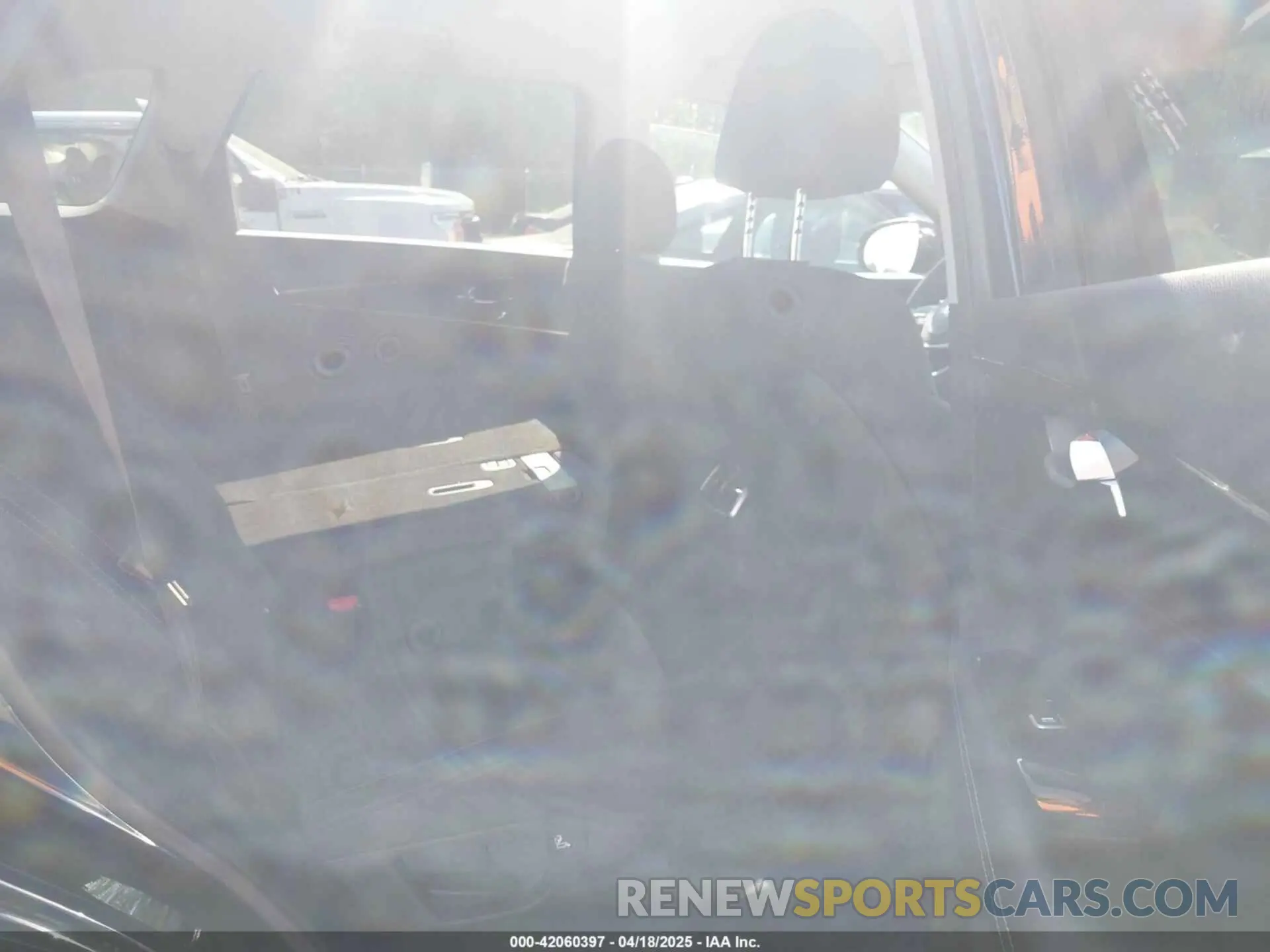 8 Photograph of a damaged car 5XYPG4A58LG695161 KIA SORENTO 2020