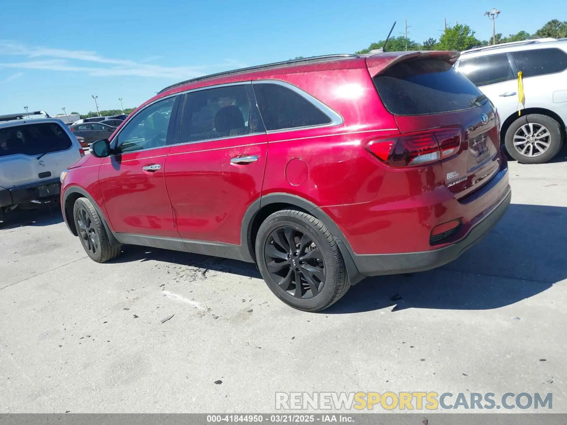 14 Photograph of a damaged car 5XYPG4A58LG710791 KIA SORENTO 2020