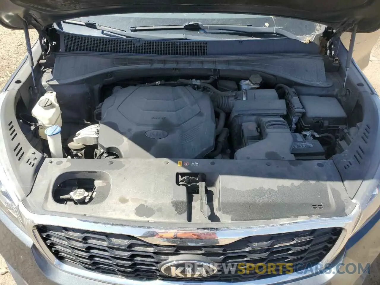 13 Photograph of a damaged car 5XYPG4A59LG607797 KIA SORENTO 2020