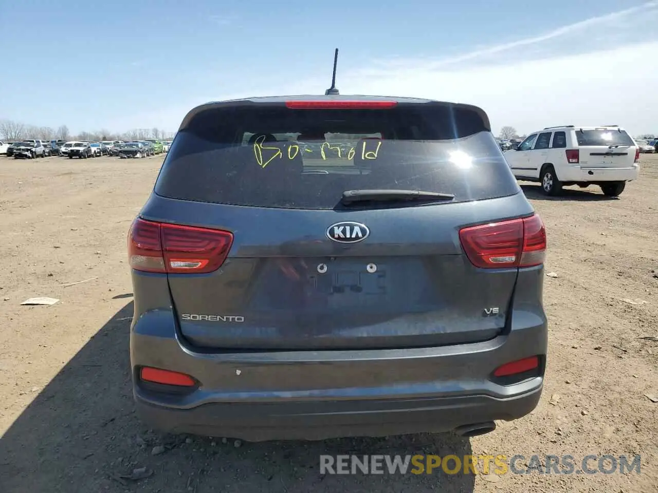 6 Photograph of a damaged car 5XYPG4A59LG607797 KIA SORENTO 2020
