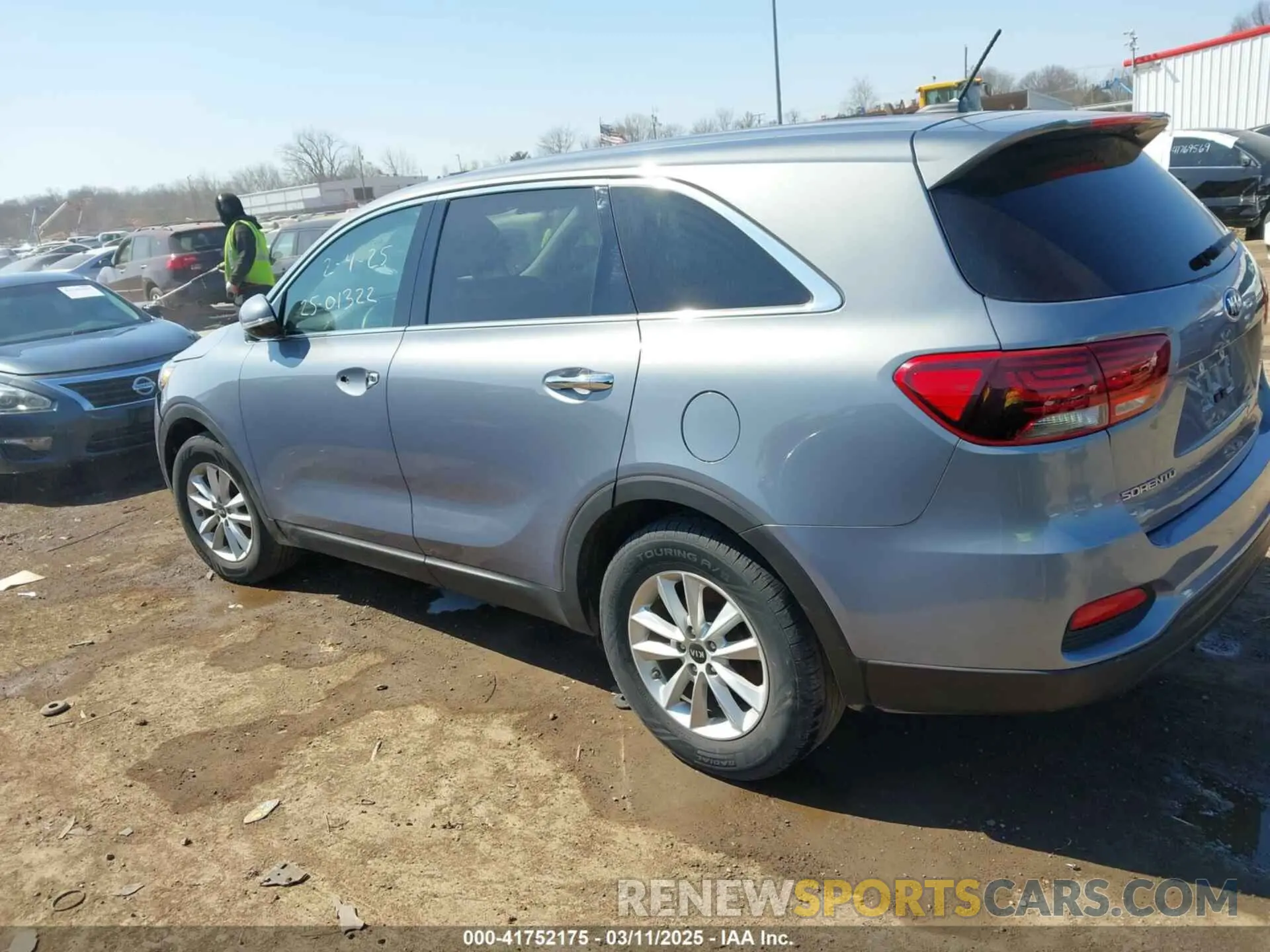 14 Photograph of a damaged car 5XYPG4A59LG620081 KIA SORENTO 2020