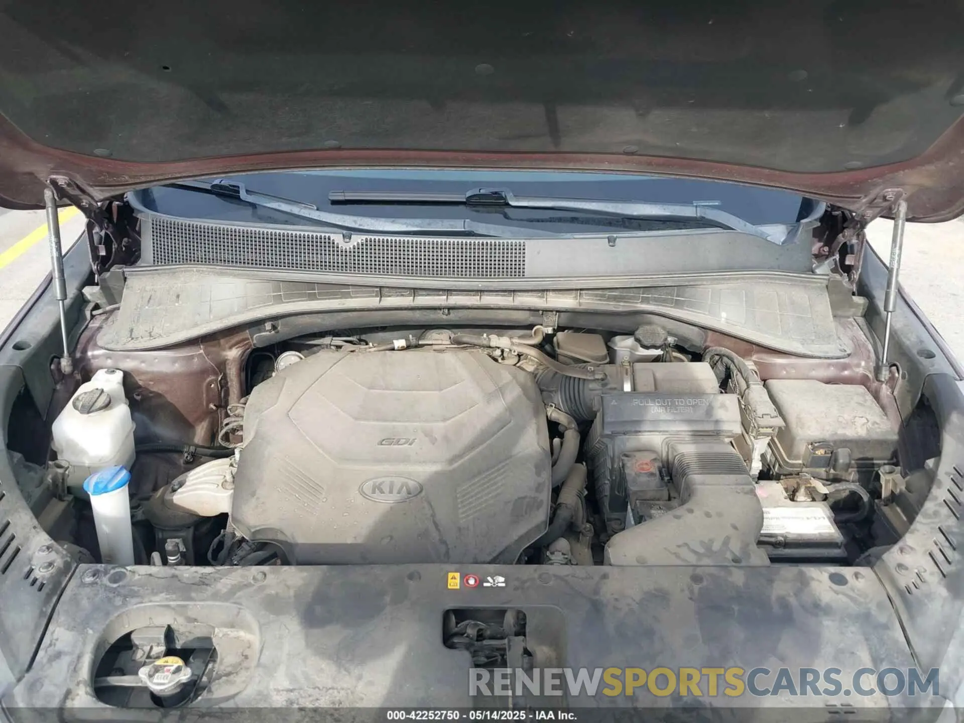 10 Photograph of a damaged car 5XYPG4A59LG621439 KIA SORENTO 2020