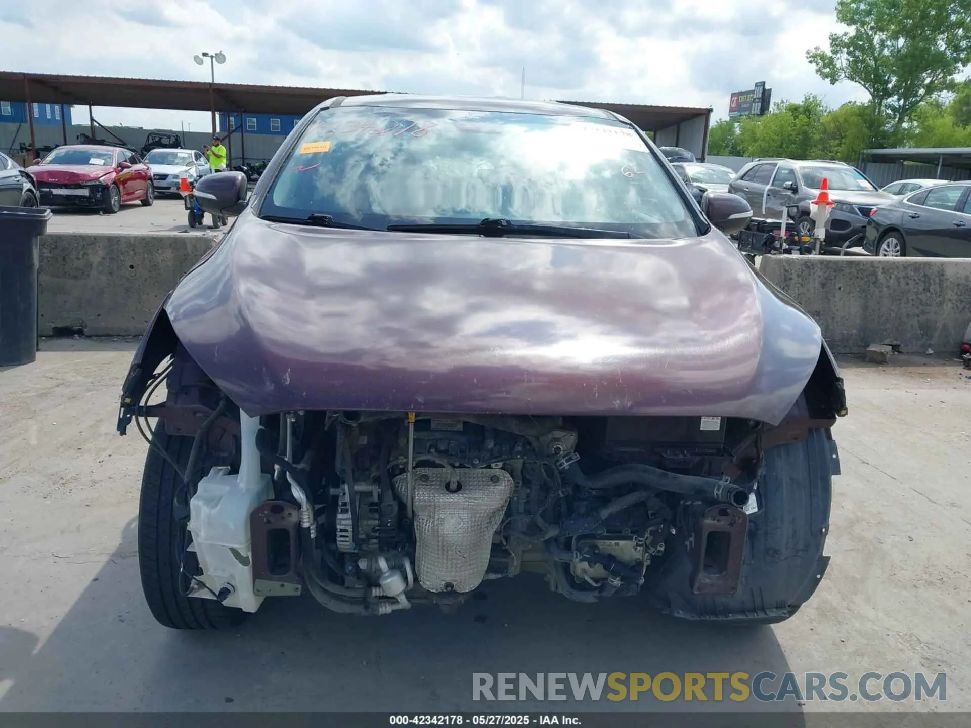13 Photograph of a damaged car 5XYPG4A5XLG619599 KIA SORENTO 2020