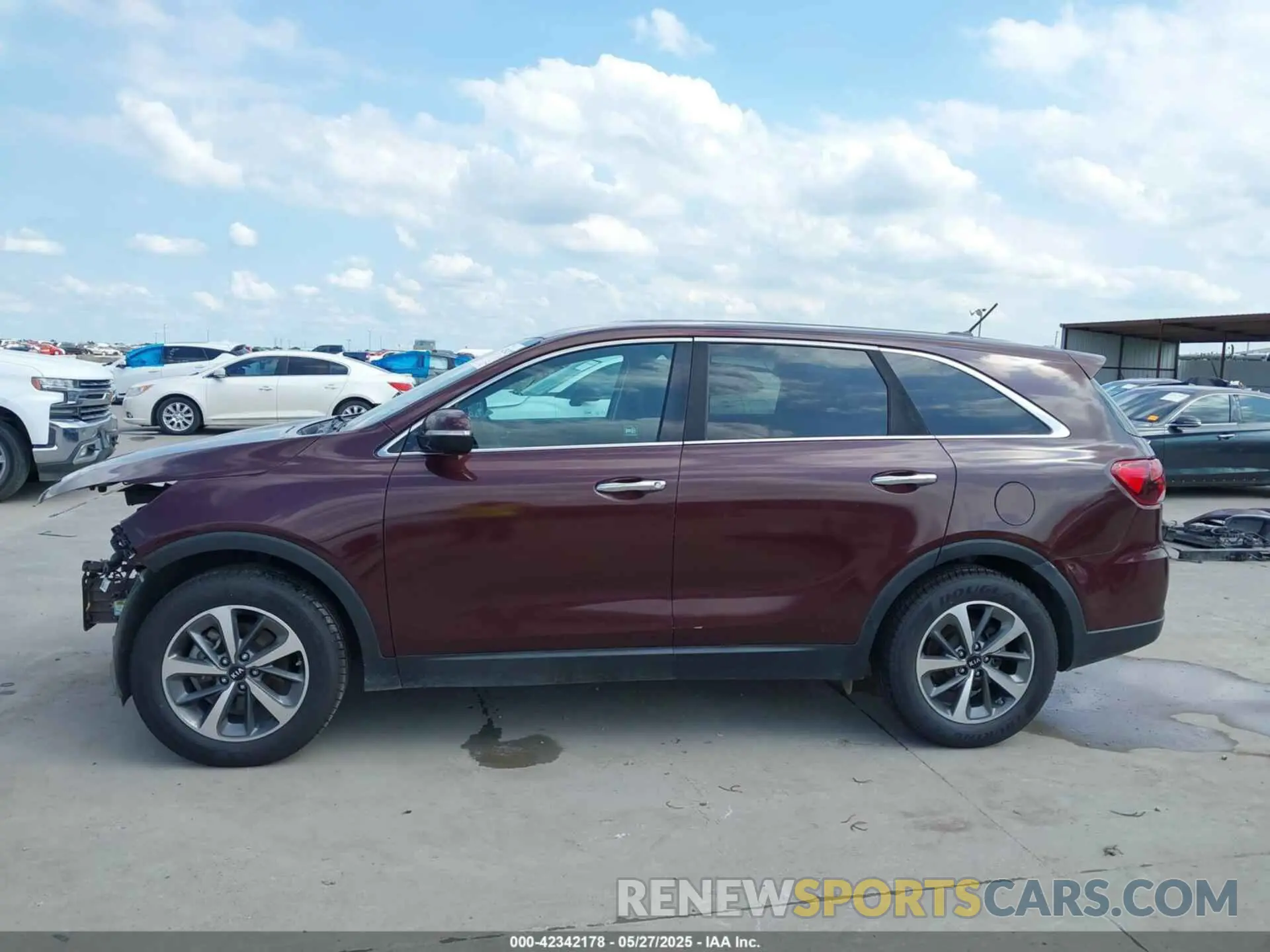 15 Photograph of a damaged car 5XYPG4A5XLG619599 KIA SORENTO 2020
