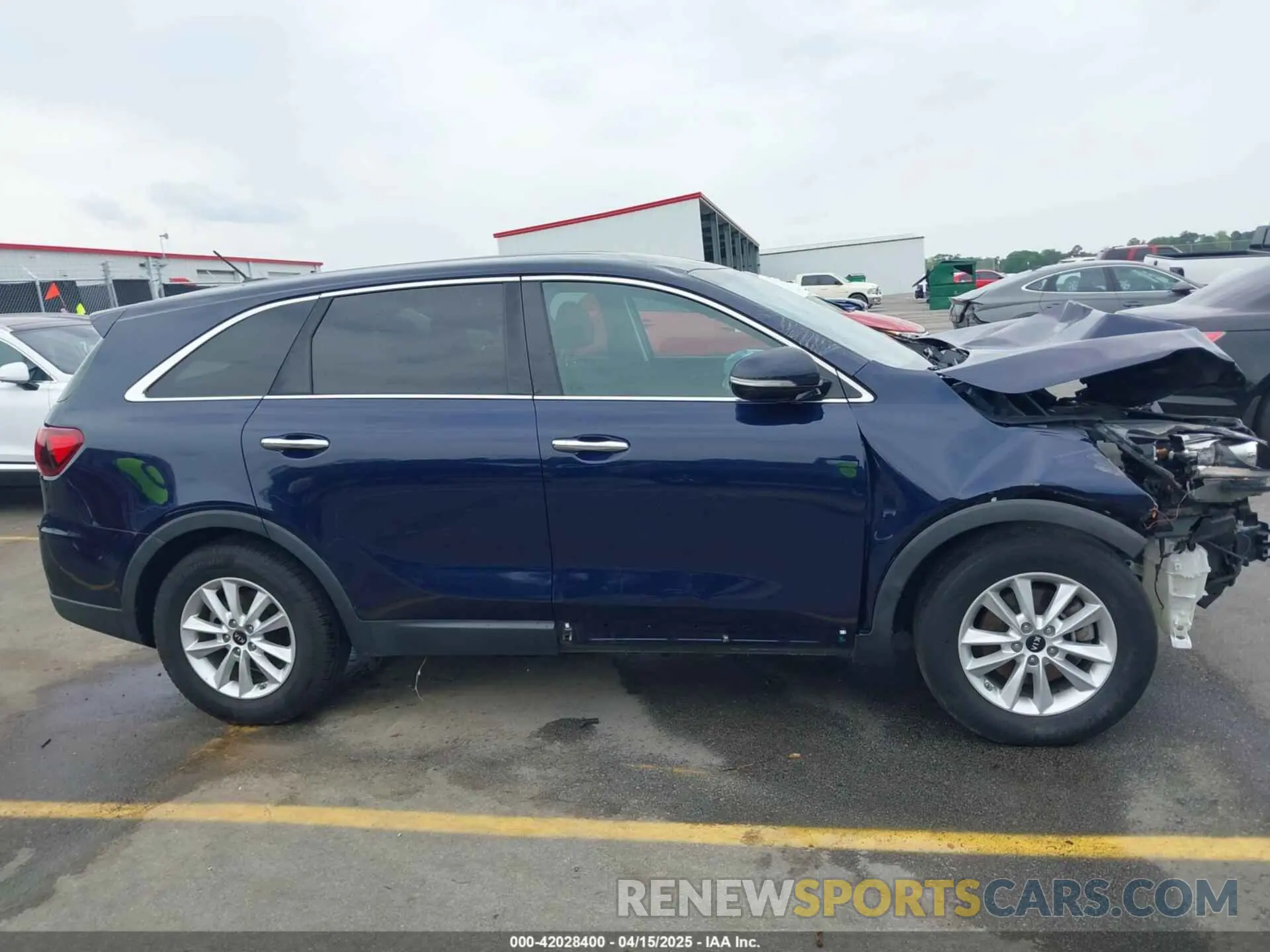 13 Photograph of a damaged car 5XYPG4A5XLG626844 KIA SORENTO 2020