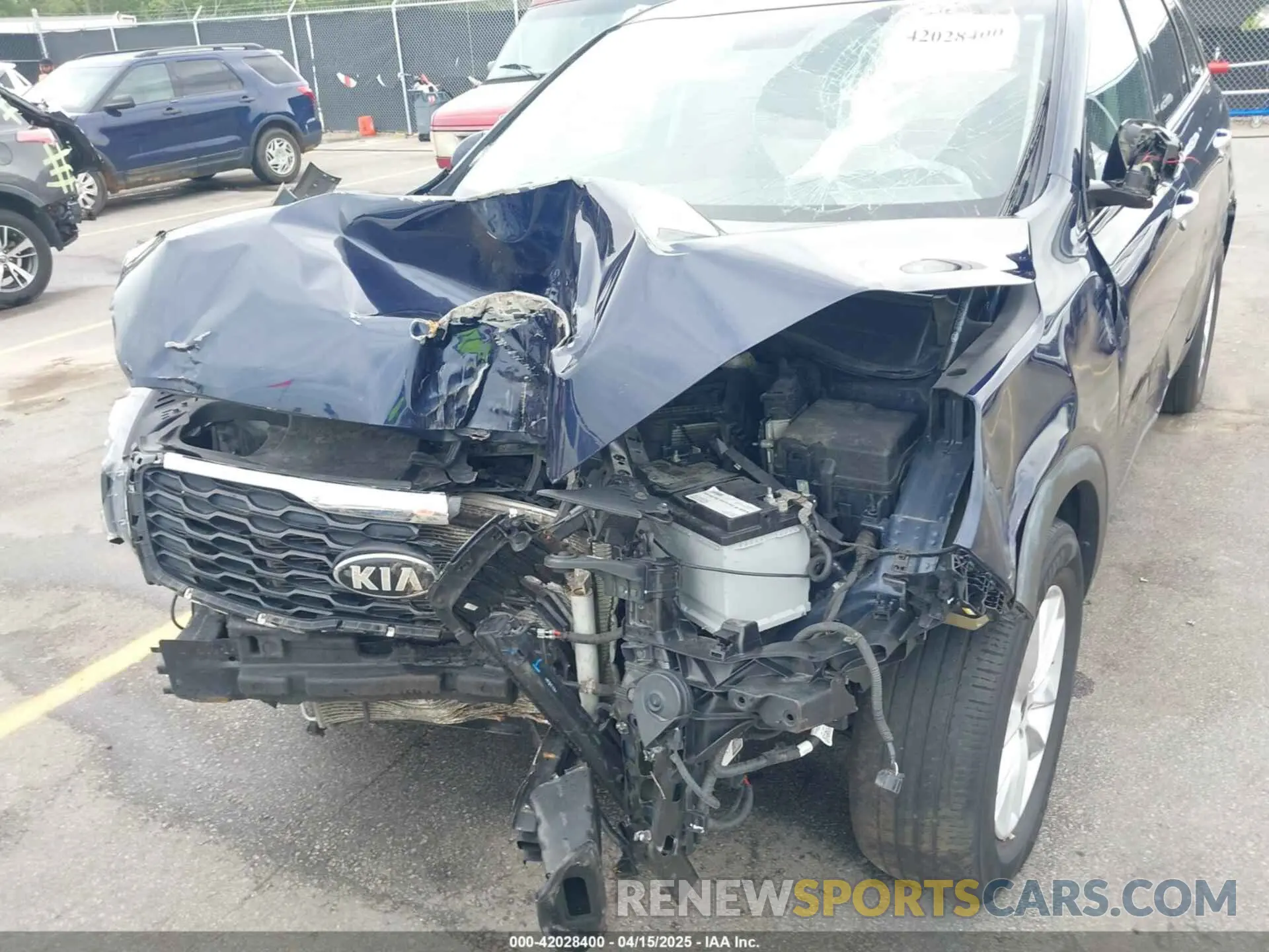 6 Photograph of a damaged car 5XYPG4A5XLG626844 KIA SORENTO 2020