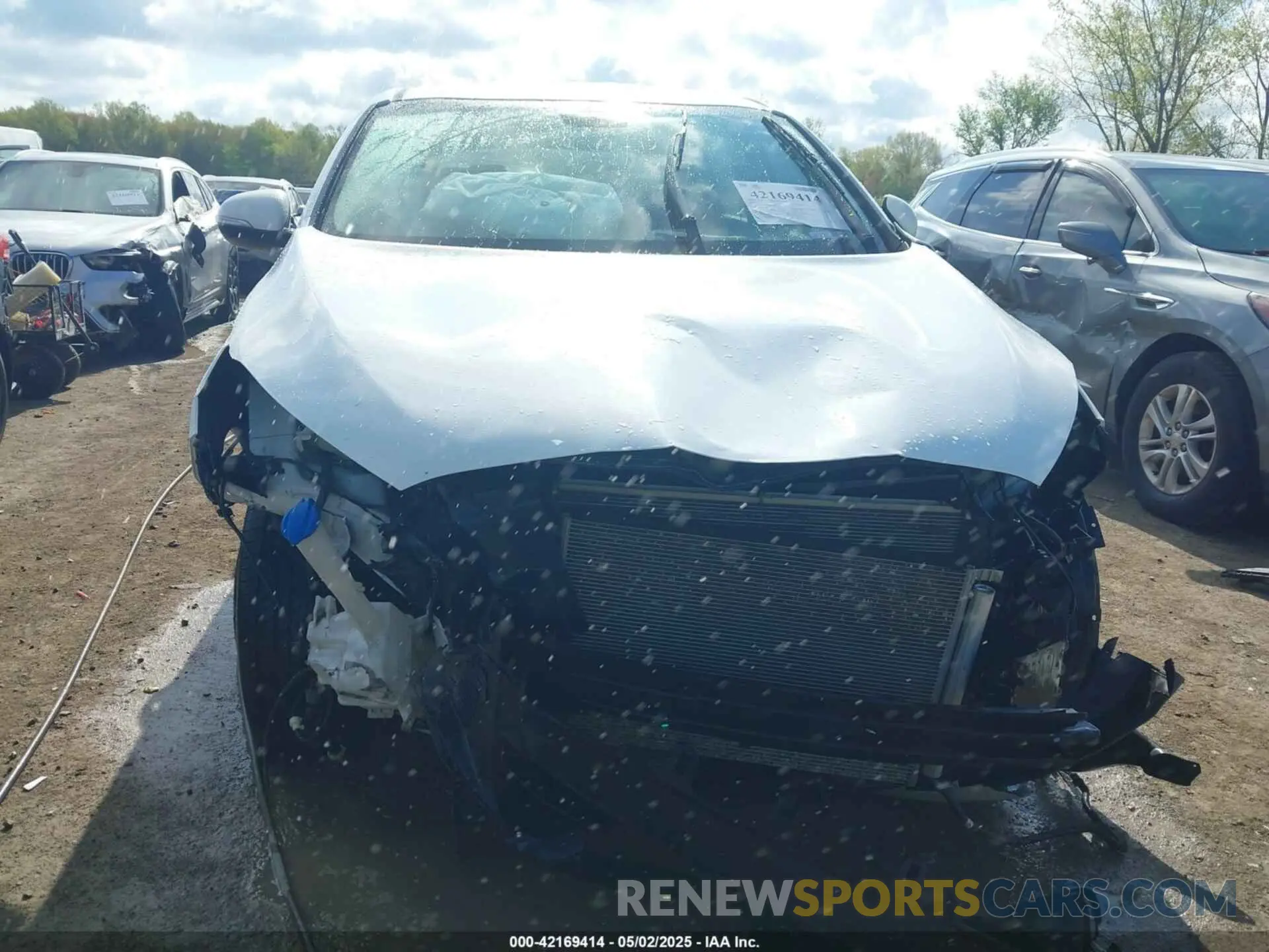 13 Photograph of a damaged car 5XYPG4A5XLG628626 KIA SORENTO 2020
