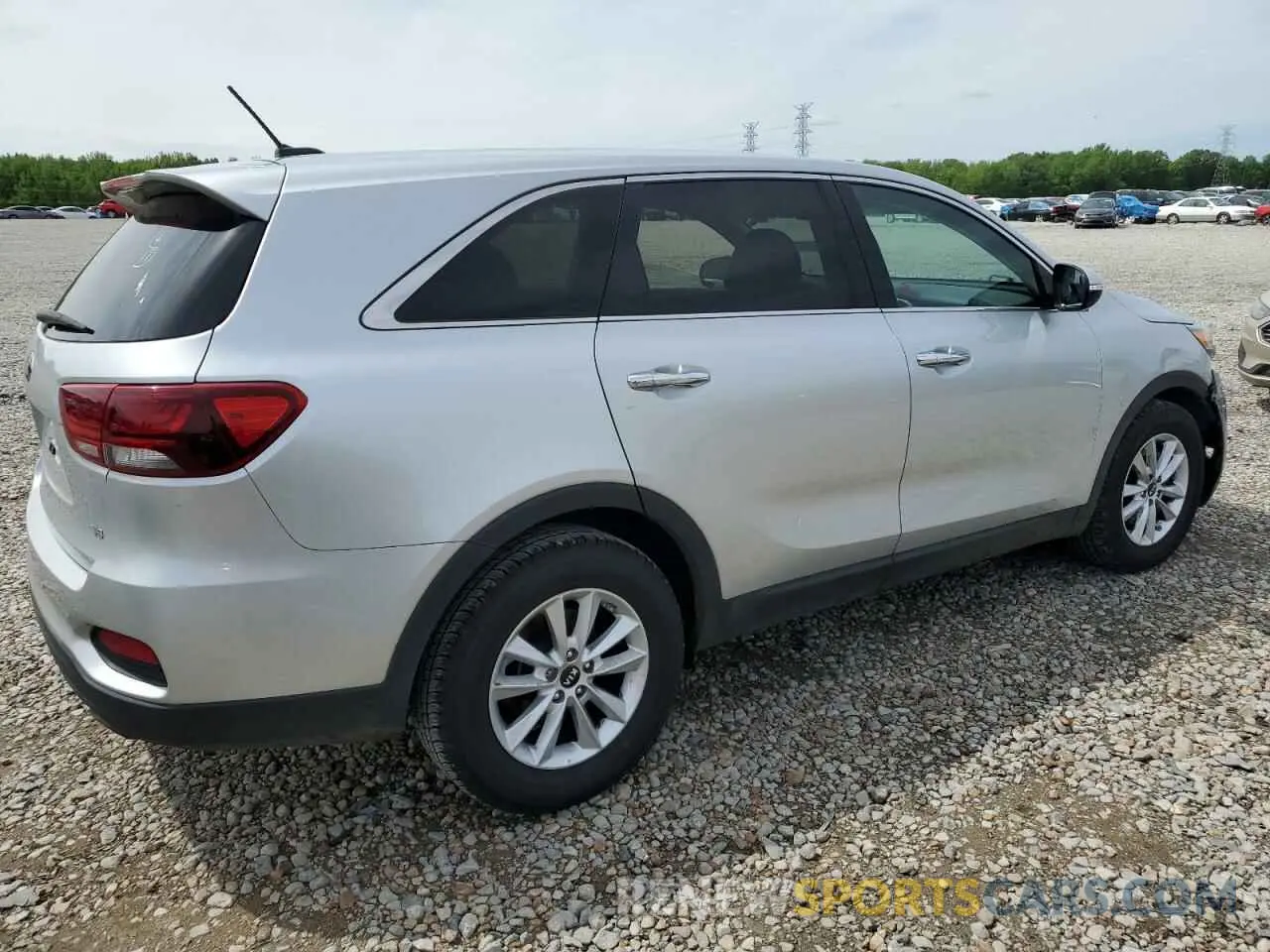 3 Photograph of a damaged car 5XYPG4A5XLG629985 KIA SORENTO 2020