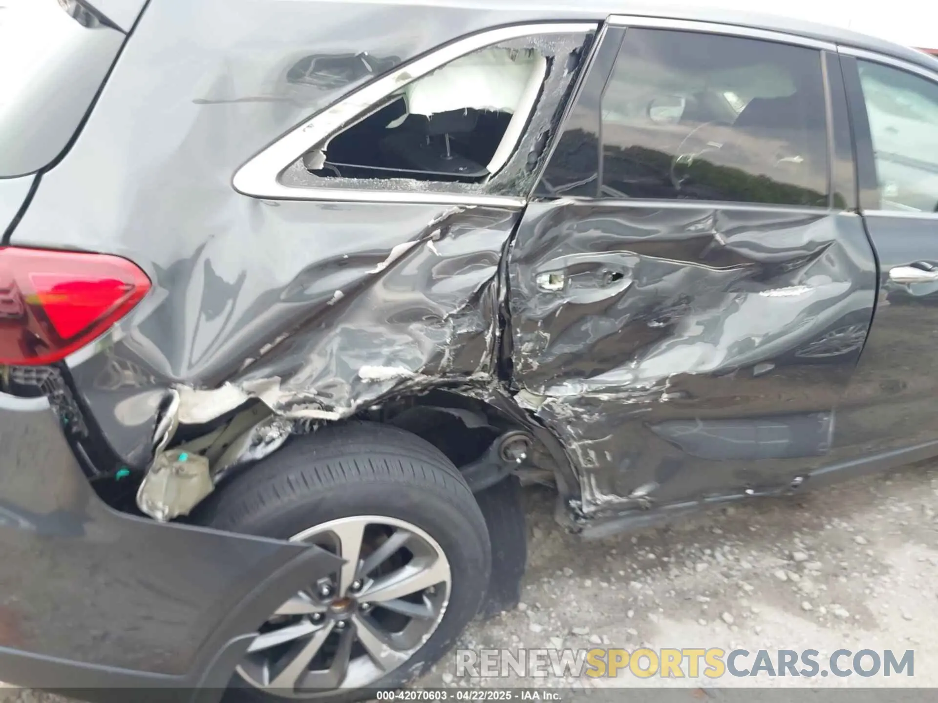 18 Photograph of a damaged car 5XYPG4A5XLG690303 KIA SORENTO 2020