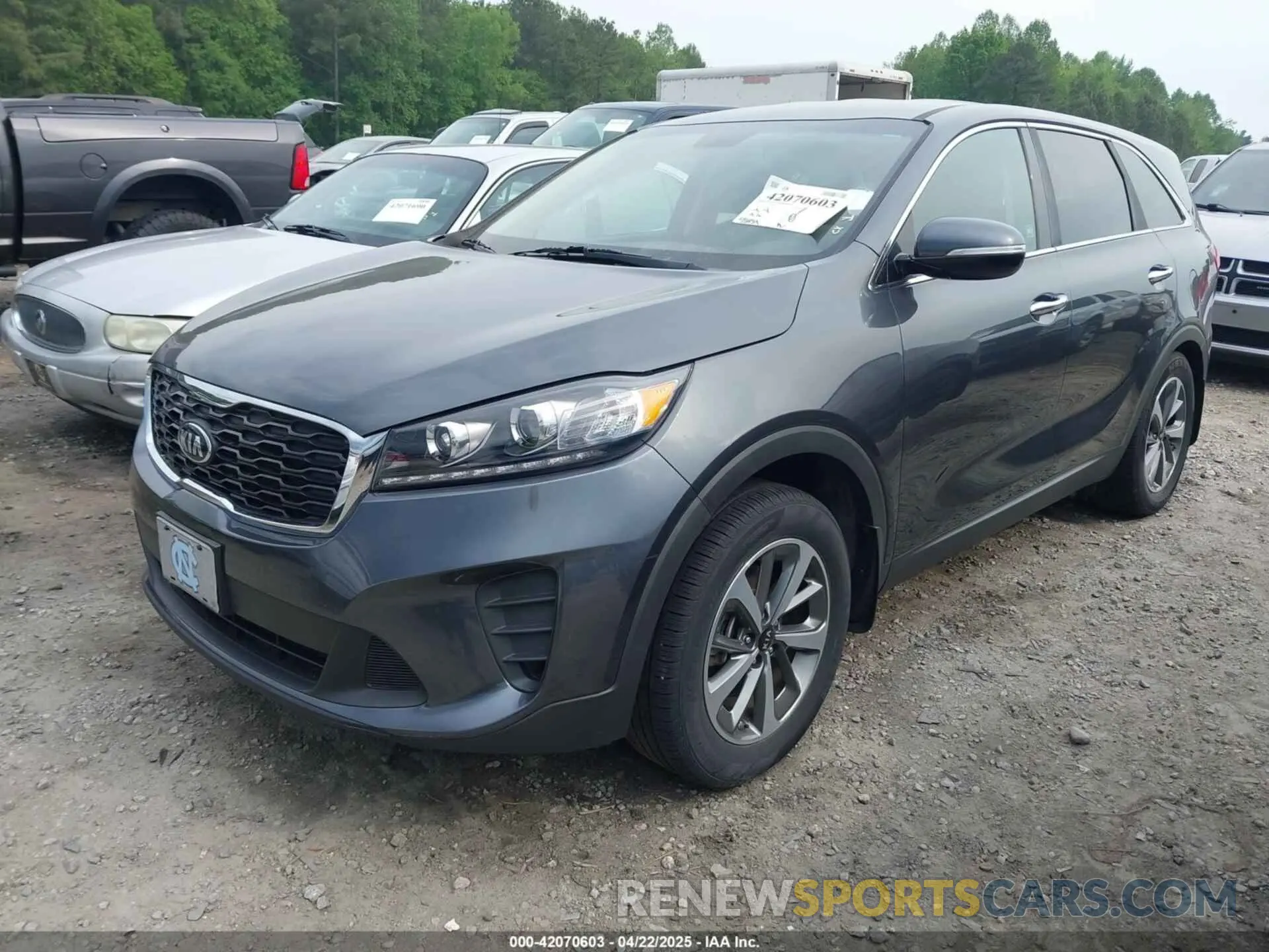 2 Photograph of a damaged car 5XYPG4A5XLG690303 KIA SORENTO 2020