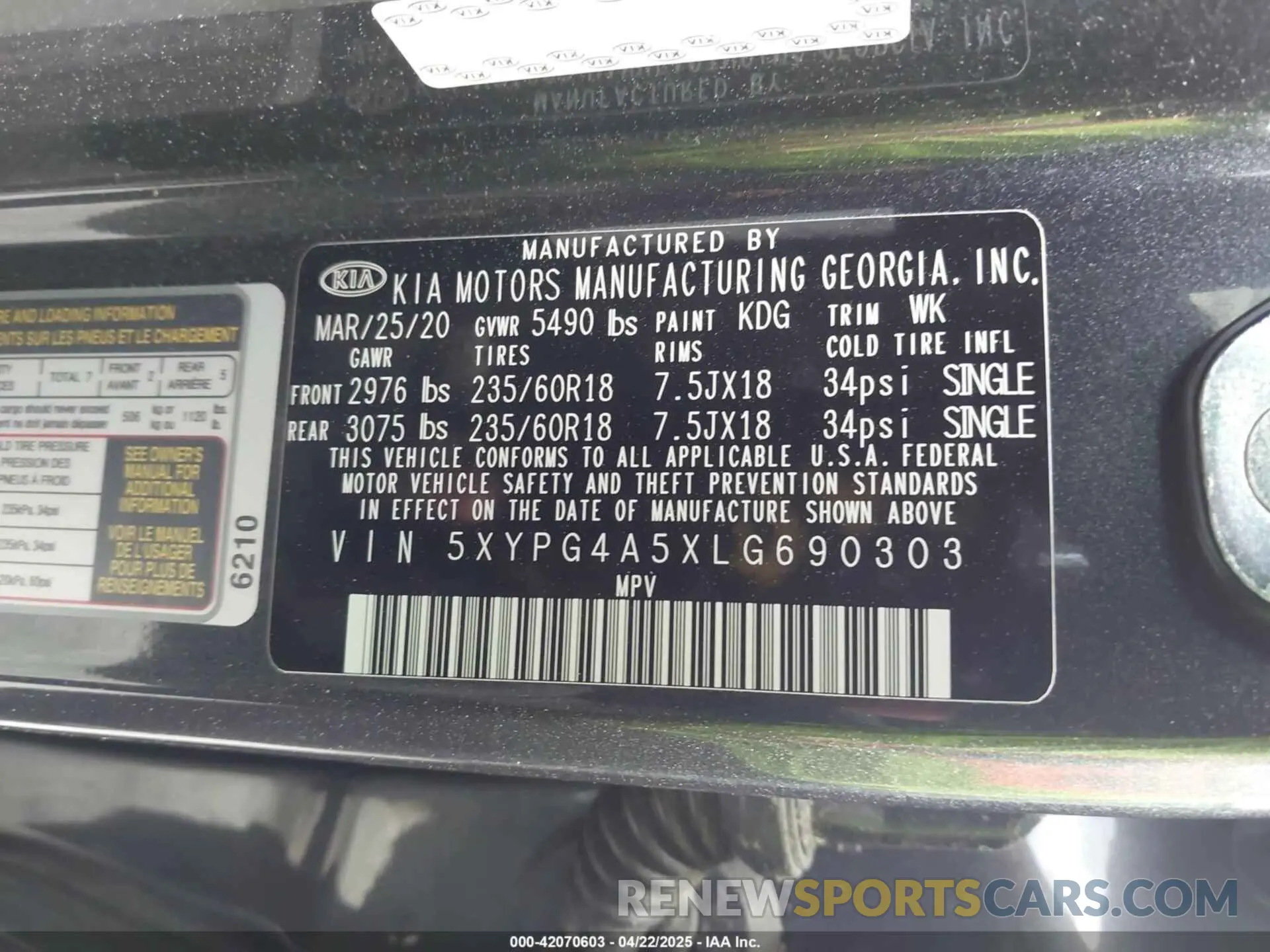9 Photograph of a damaged car 5XYPG4A5XLG690303 KIA SORENTO 2020