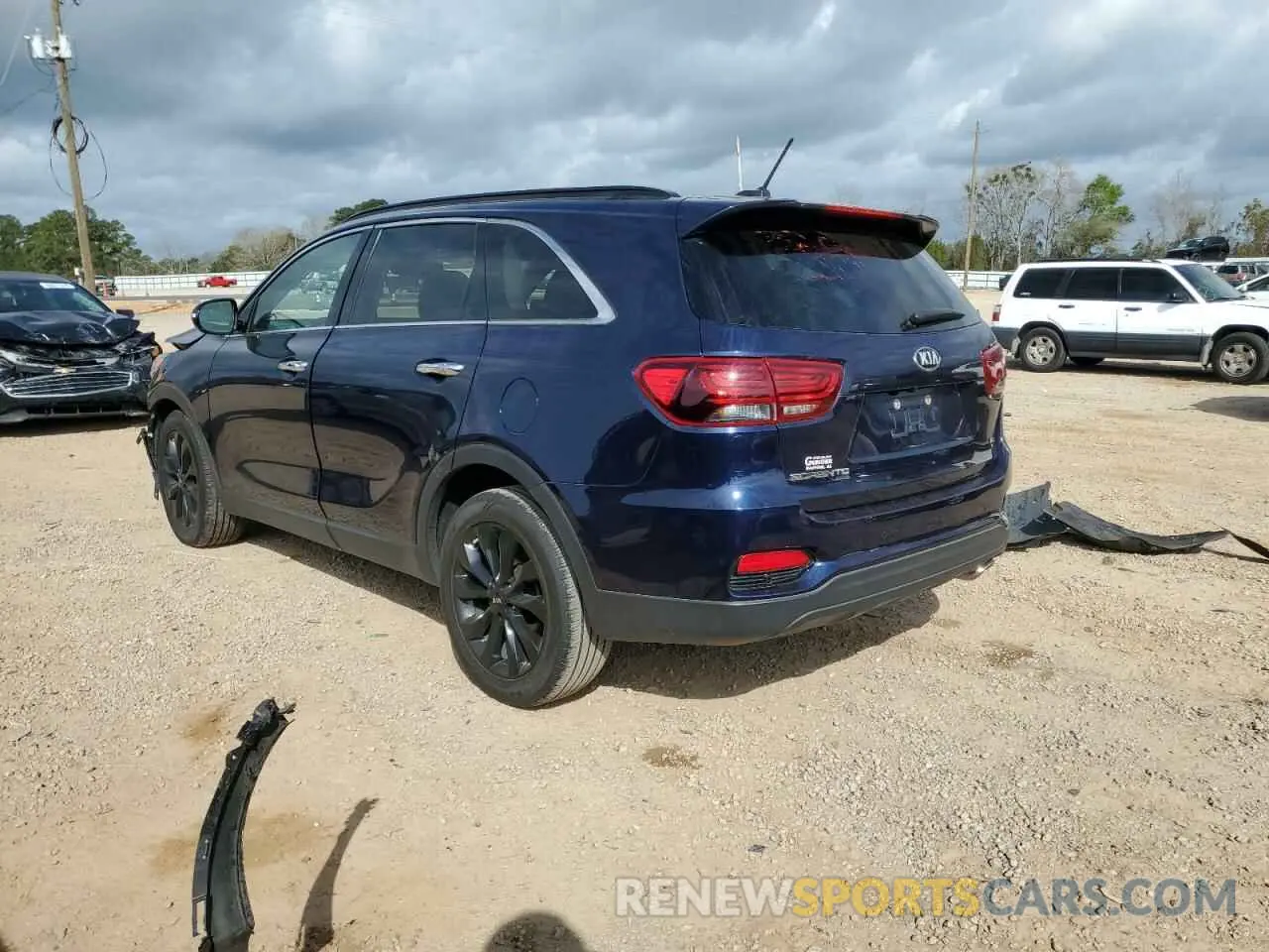 2 Photograph of a damaged car 5XYPG4A5XLG710436 KIA SORENTO 2020