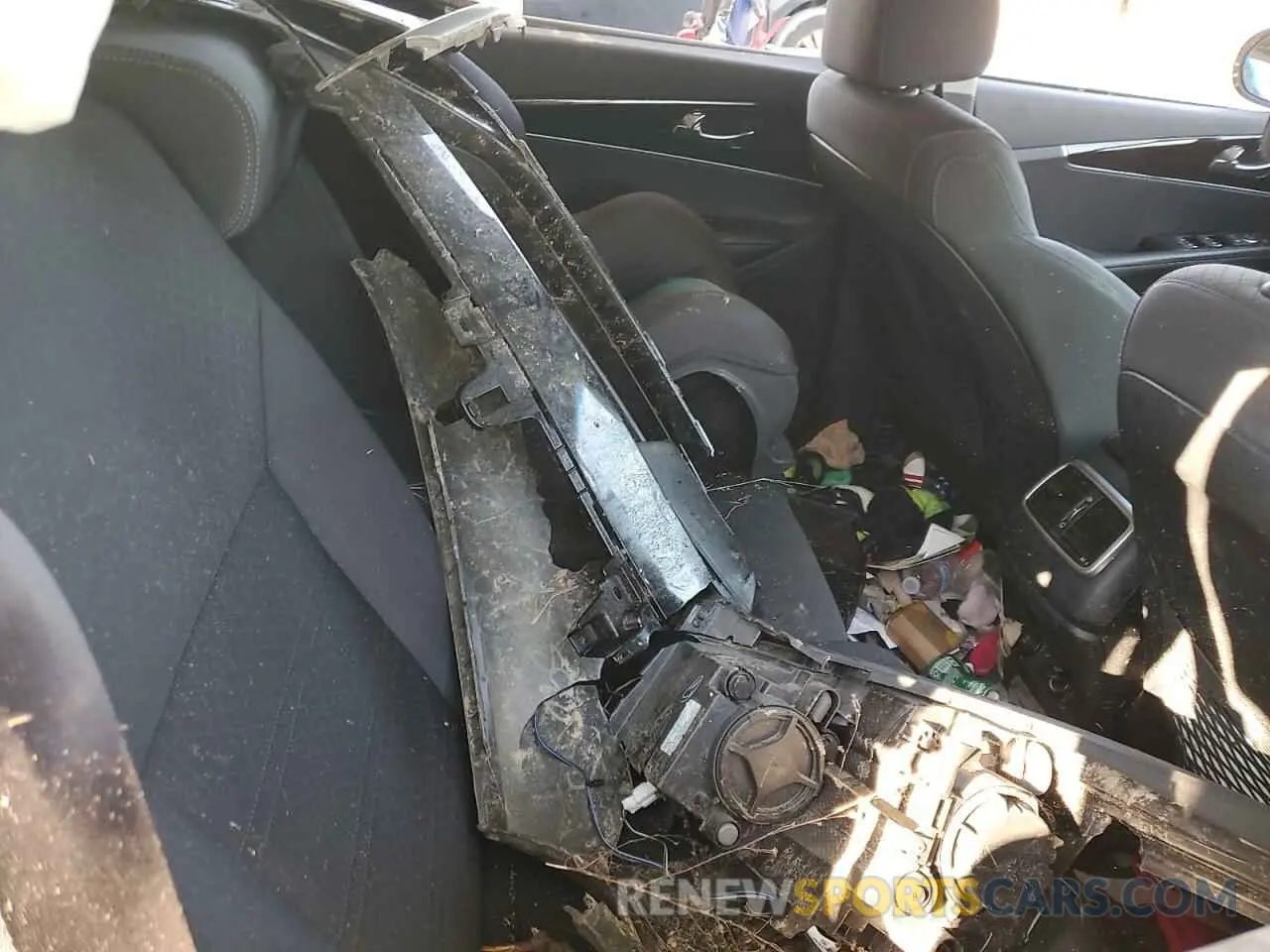 10 Photograph of a damaged car 5XYPGDA30LG659298 KIA SORENTO 2020