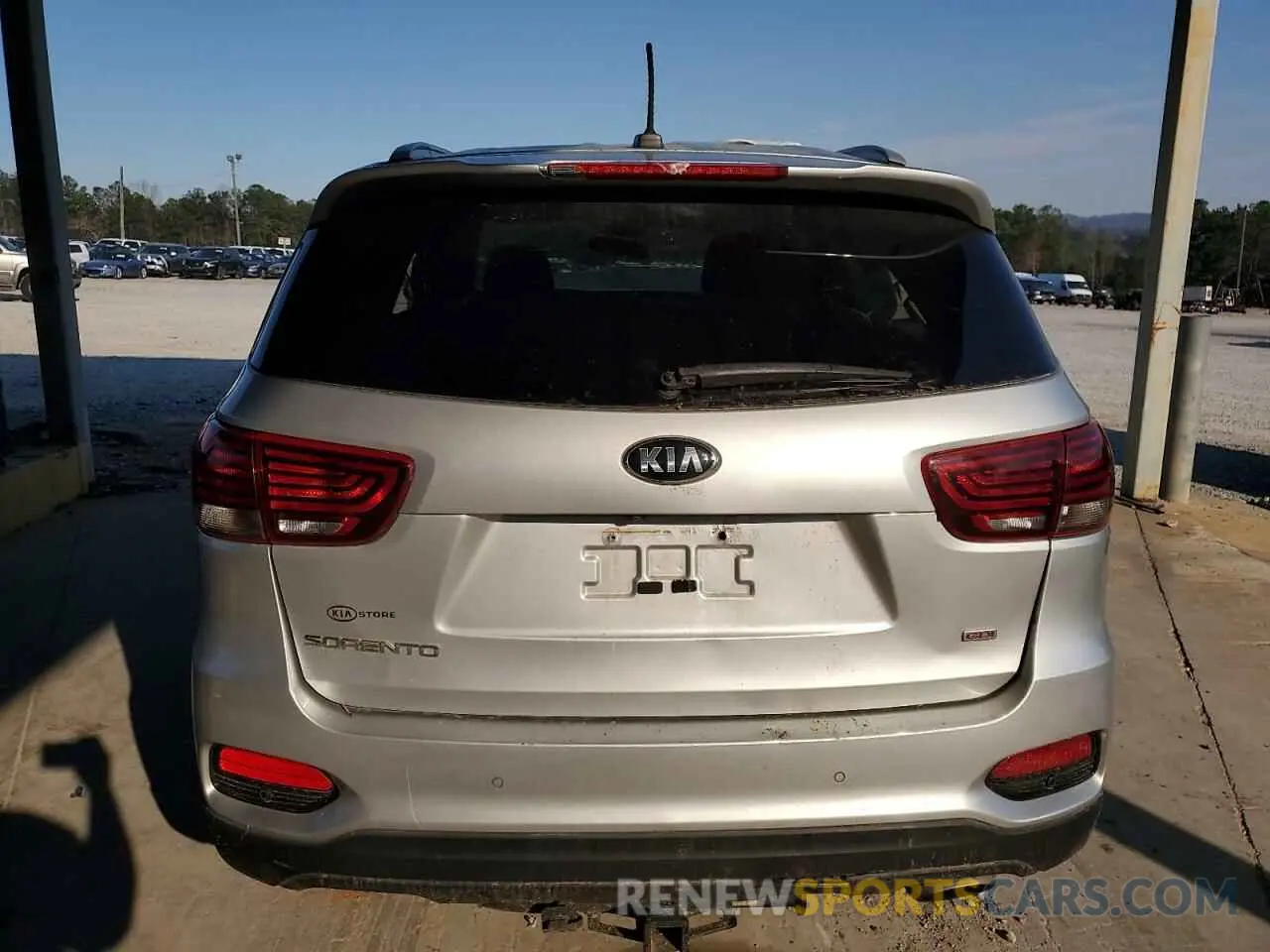 6 Photograph of a damaged car 5XYPGDA30LG659298 KIA SORENTO 2020
