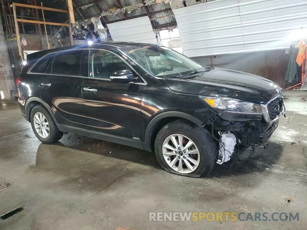 4 Photograph of a damaged car 5XYPGDA30LG691216 KIA SORENTO 2020