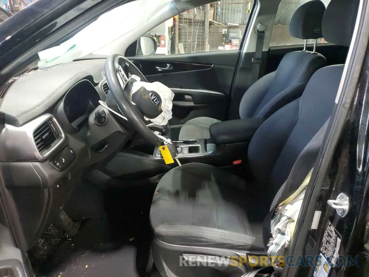 7 Photograph of a damaged car 5XYPGDA30LG691216 KIA SORENTO 2020