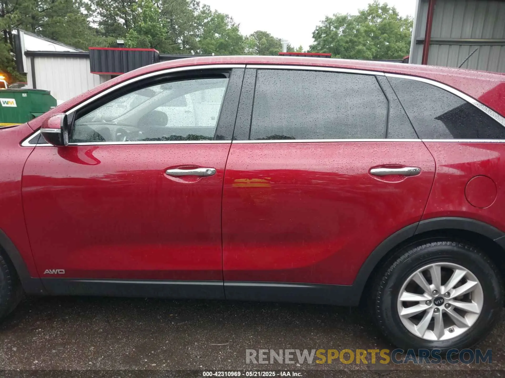 14 Photograph of a damaged car 5XYPGDA31LG702630 KIA SORENTO 2020