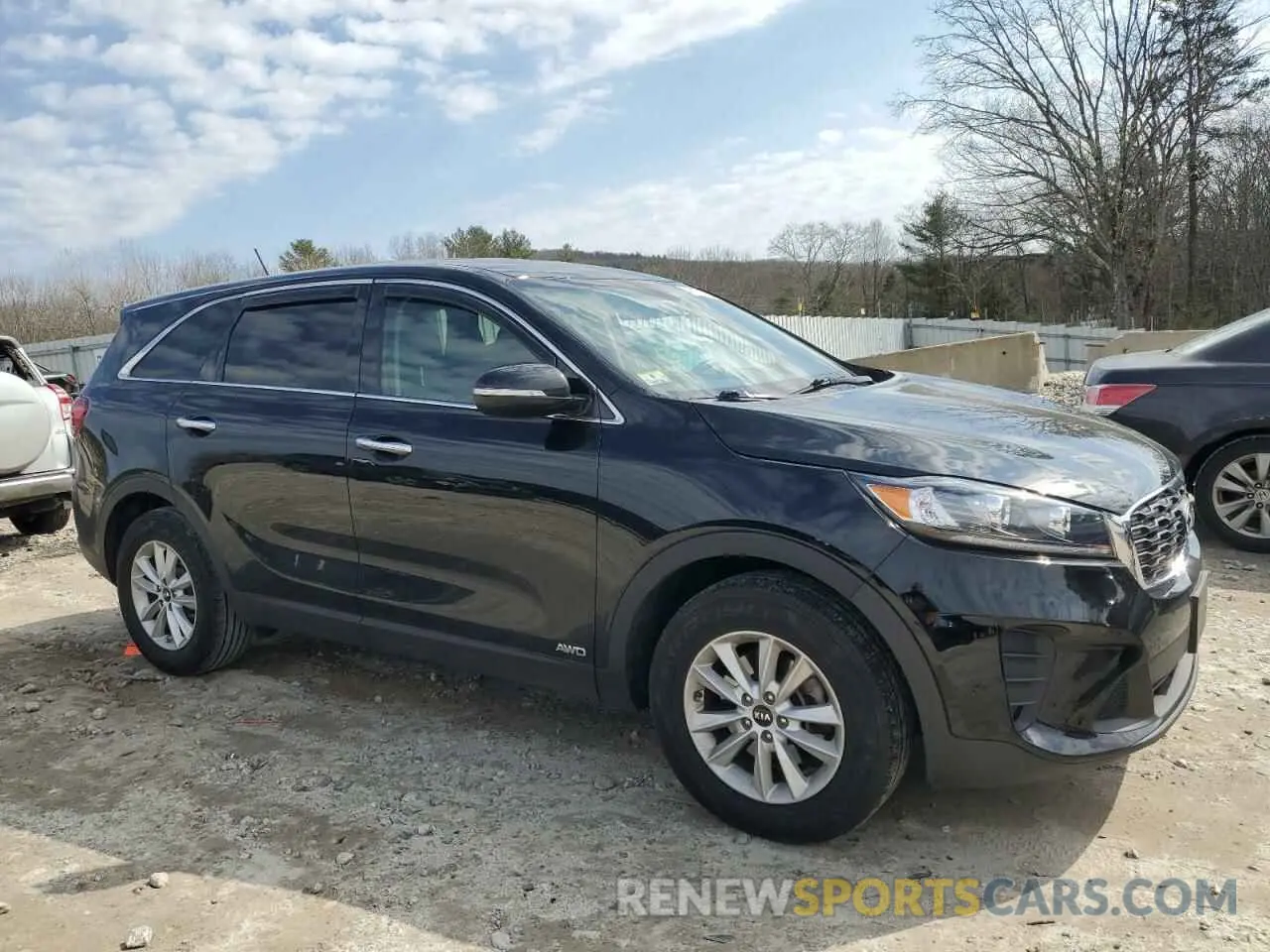 4 Photograph of a damaged car 5XYPGDA32LG649081 KIA SORENTO 2020