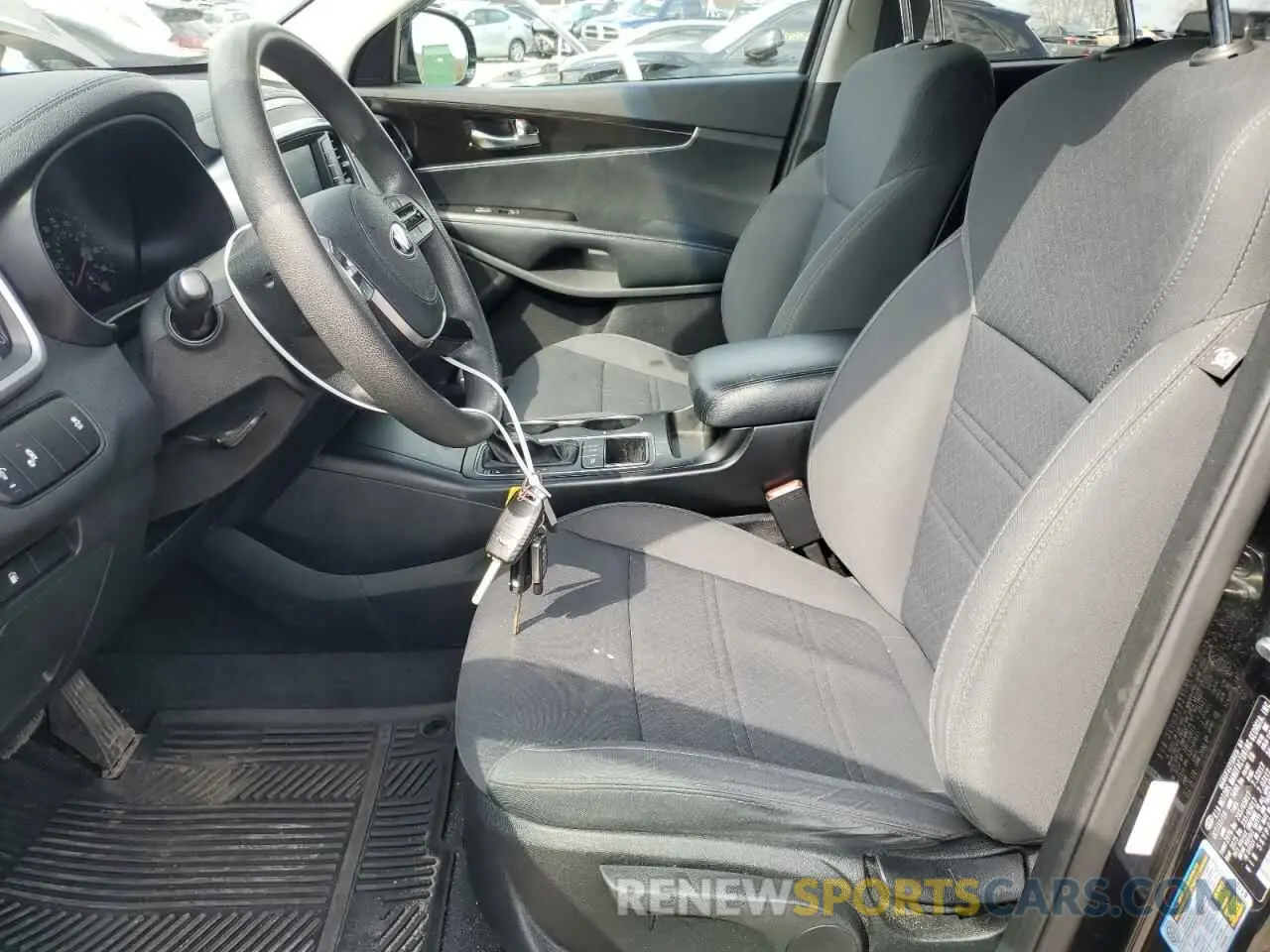 7 Photograph of a damaged car 5XYPGDA32LG649081 KIA SORENTO 2020